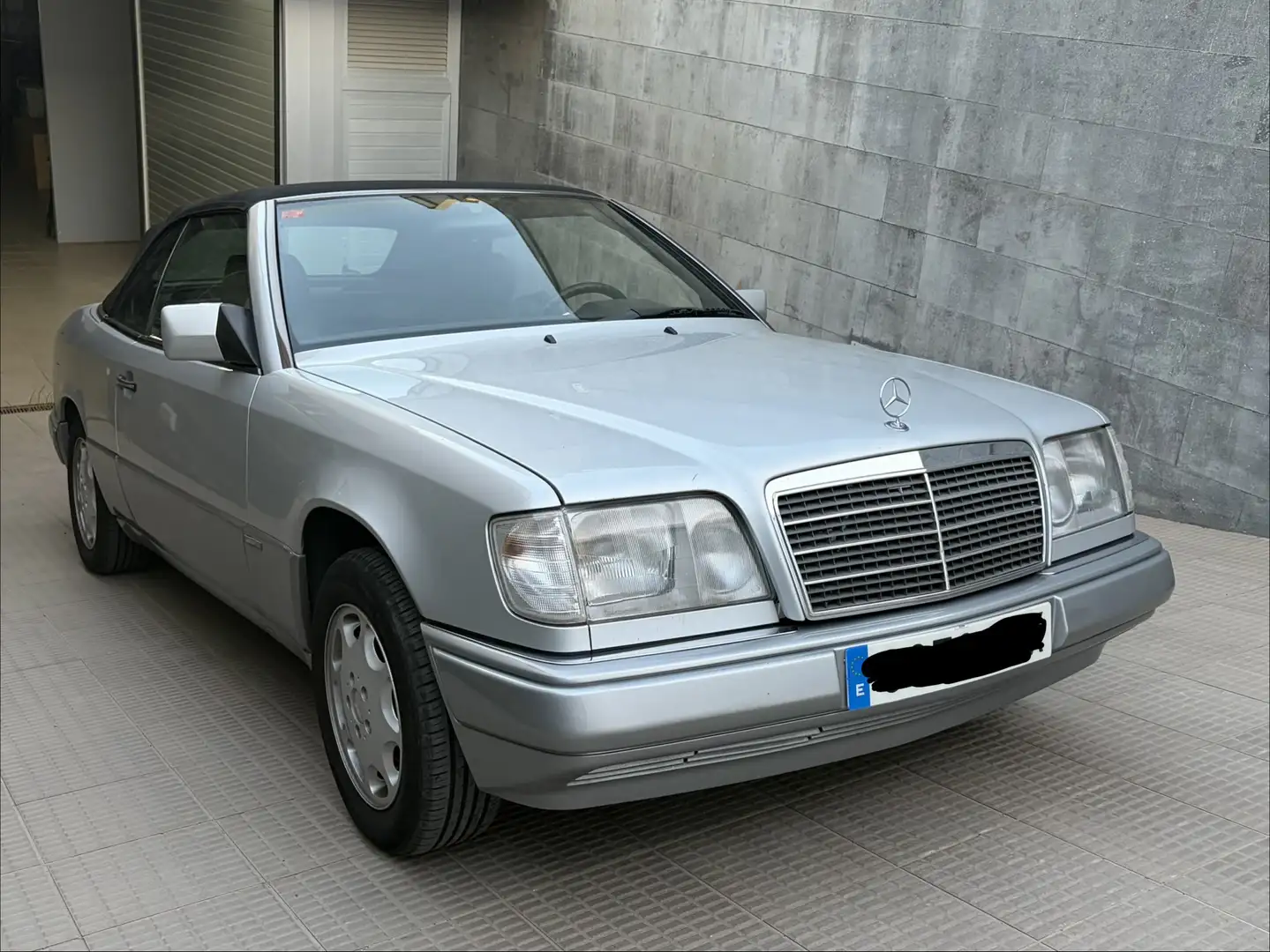 Mercedes-Benz E 220 Cabriolet - 2
