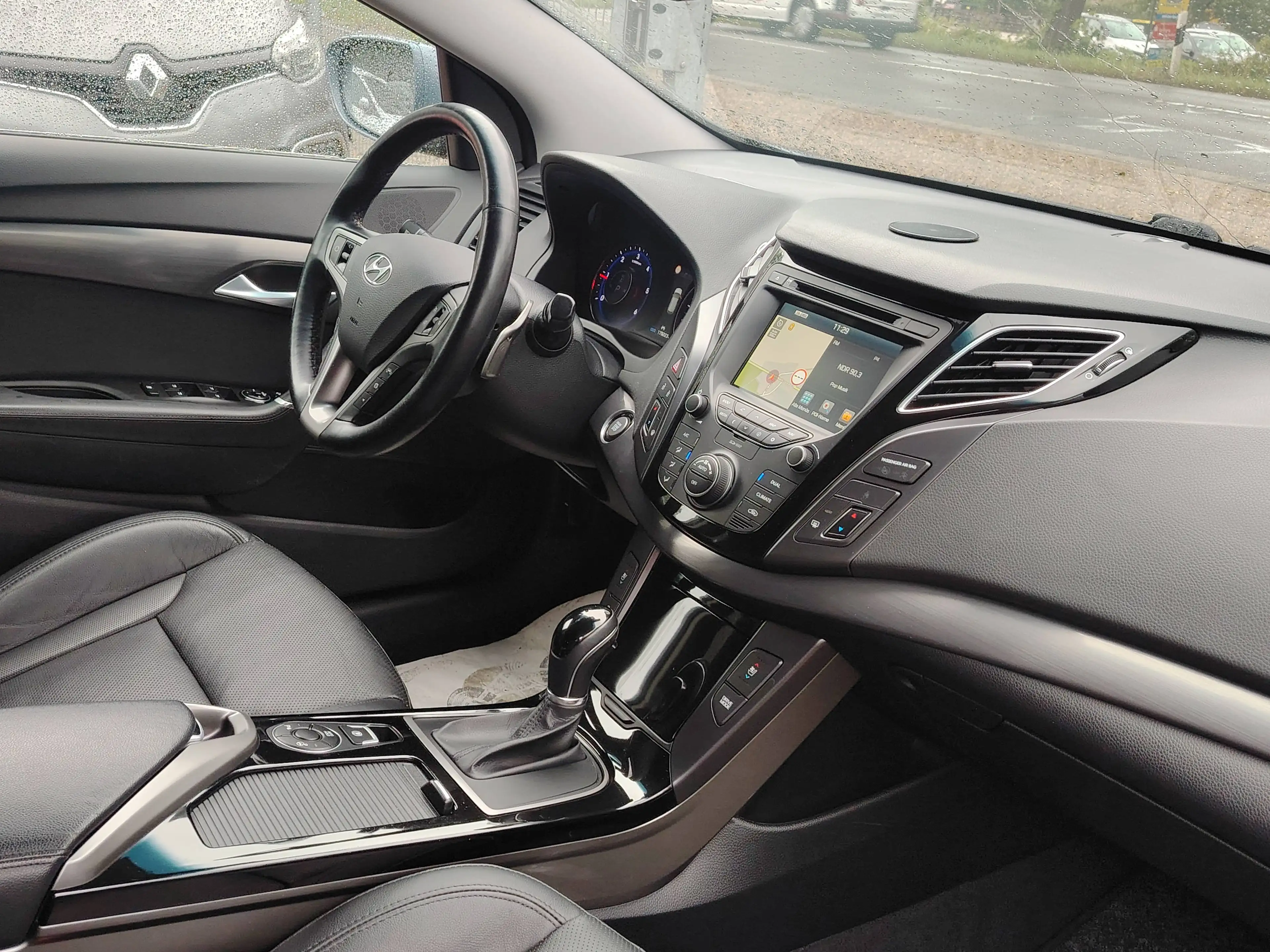 Hyundai i40 blue Premium — photo 11