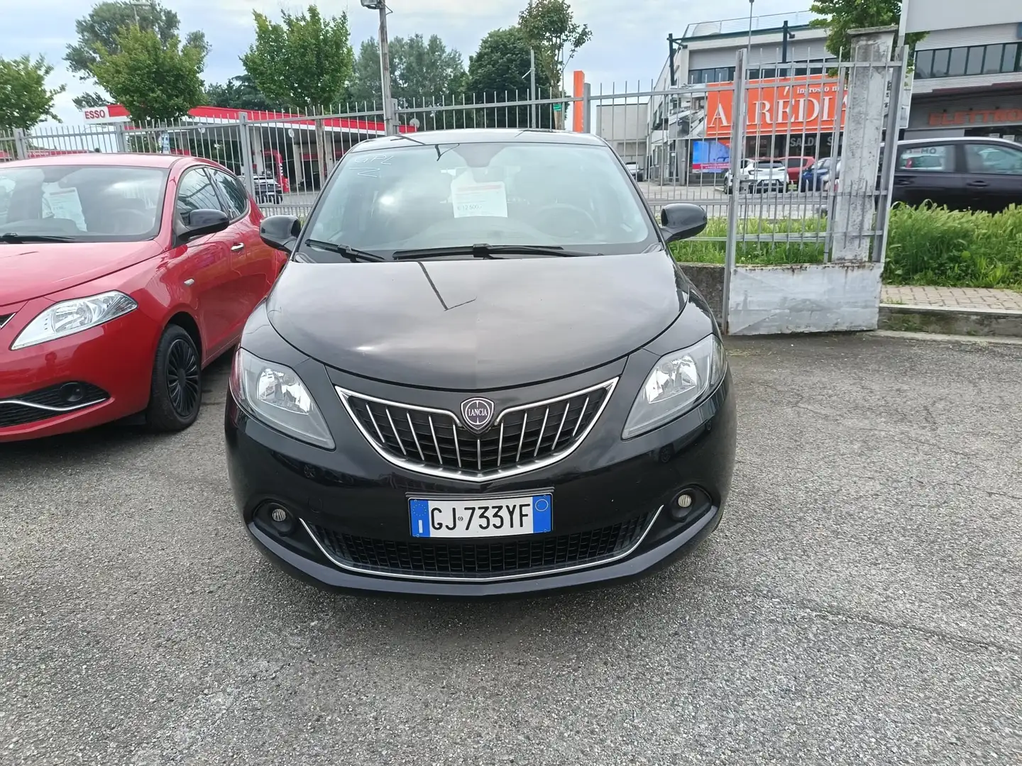 Lancia Ypsilon 1.2 Gold Gpl 69cv Zwart - 2