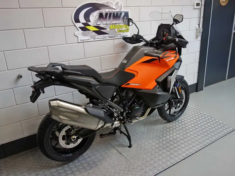 KTM 1390 SUPER ADVENTURE - foto 3