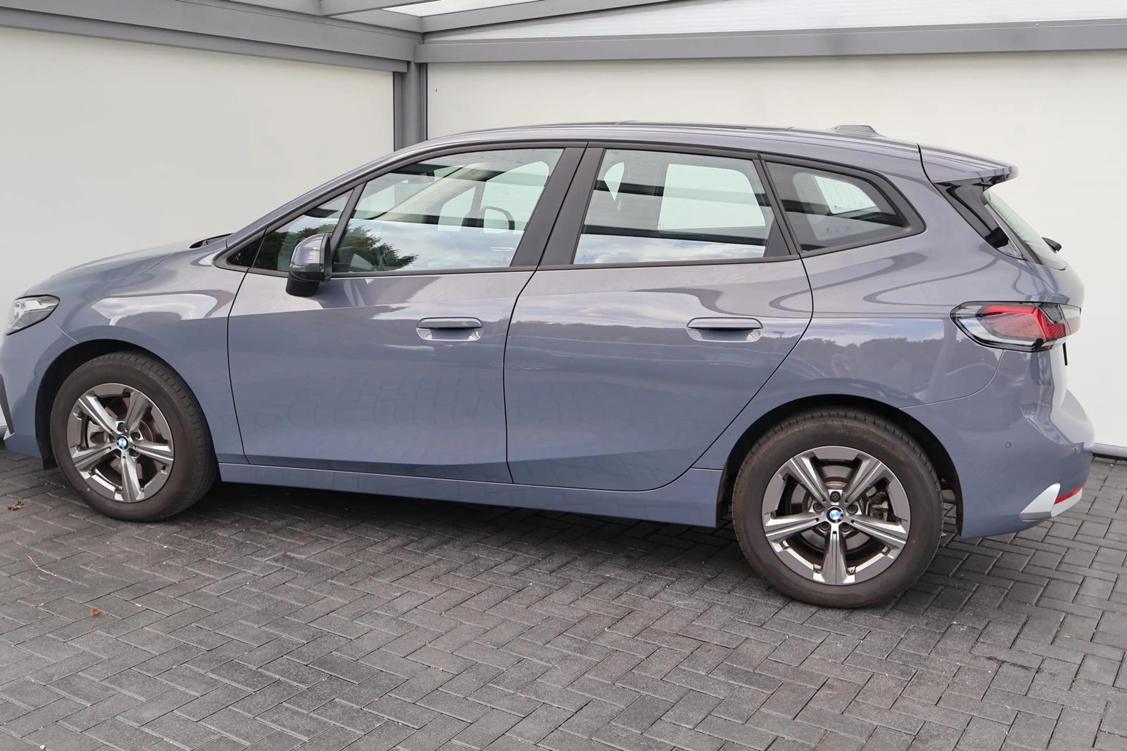 BMW 223 i Active Tourer PANO 360° LED PA+ — photo 9