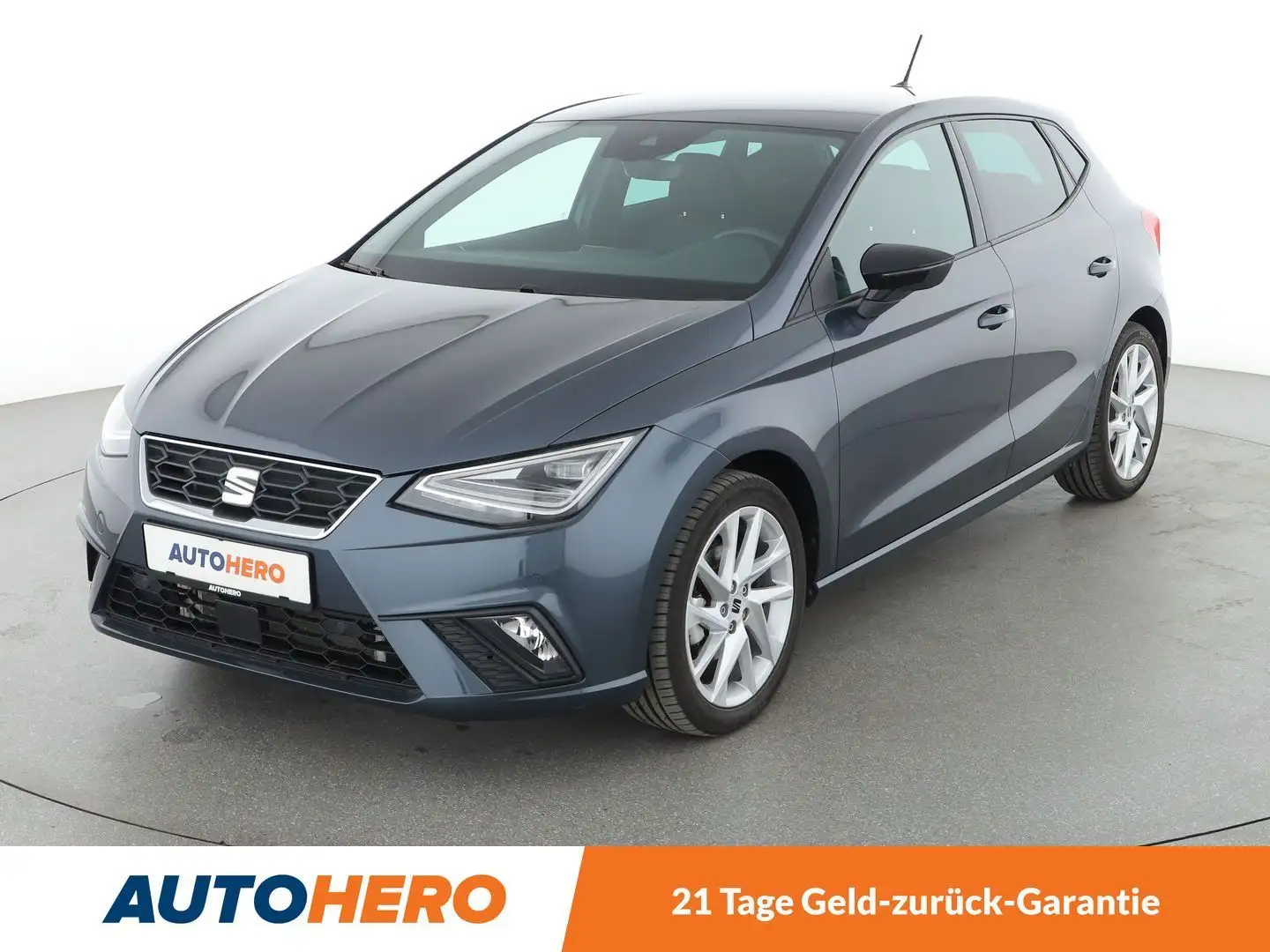 SEAT Ibiza 1.0 TSI FR*NAVI*CAM*LED*PDC*SHZ*ACC*KLIMA*GARANTIE Grau - 1