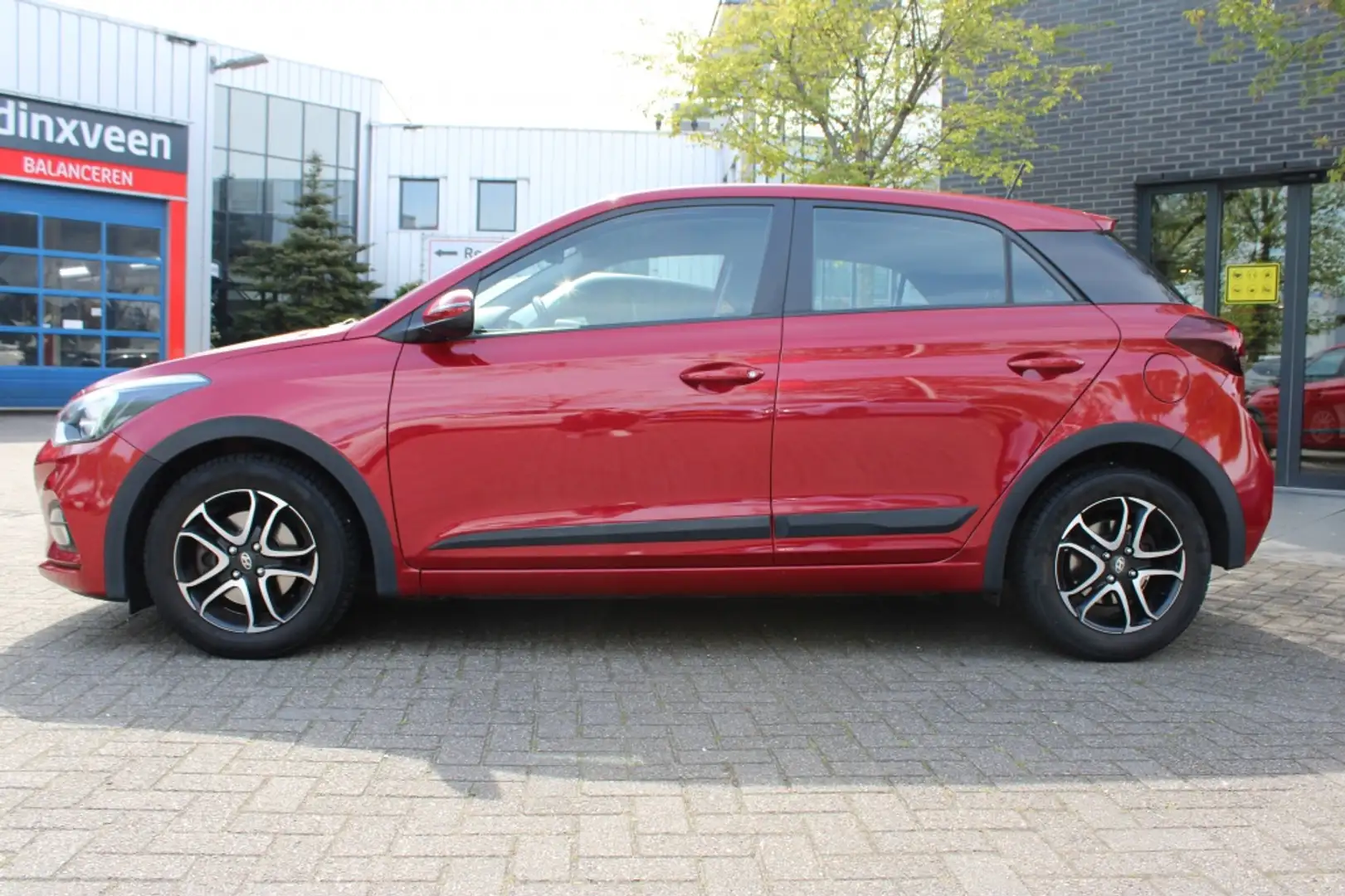 Hyundai i20 1.0 T-GDI Comfort Carplay/Cam/Pdc/LM 15"/RIJKLAARP Rood - 2