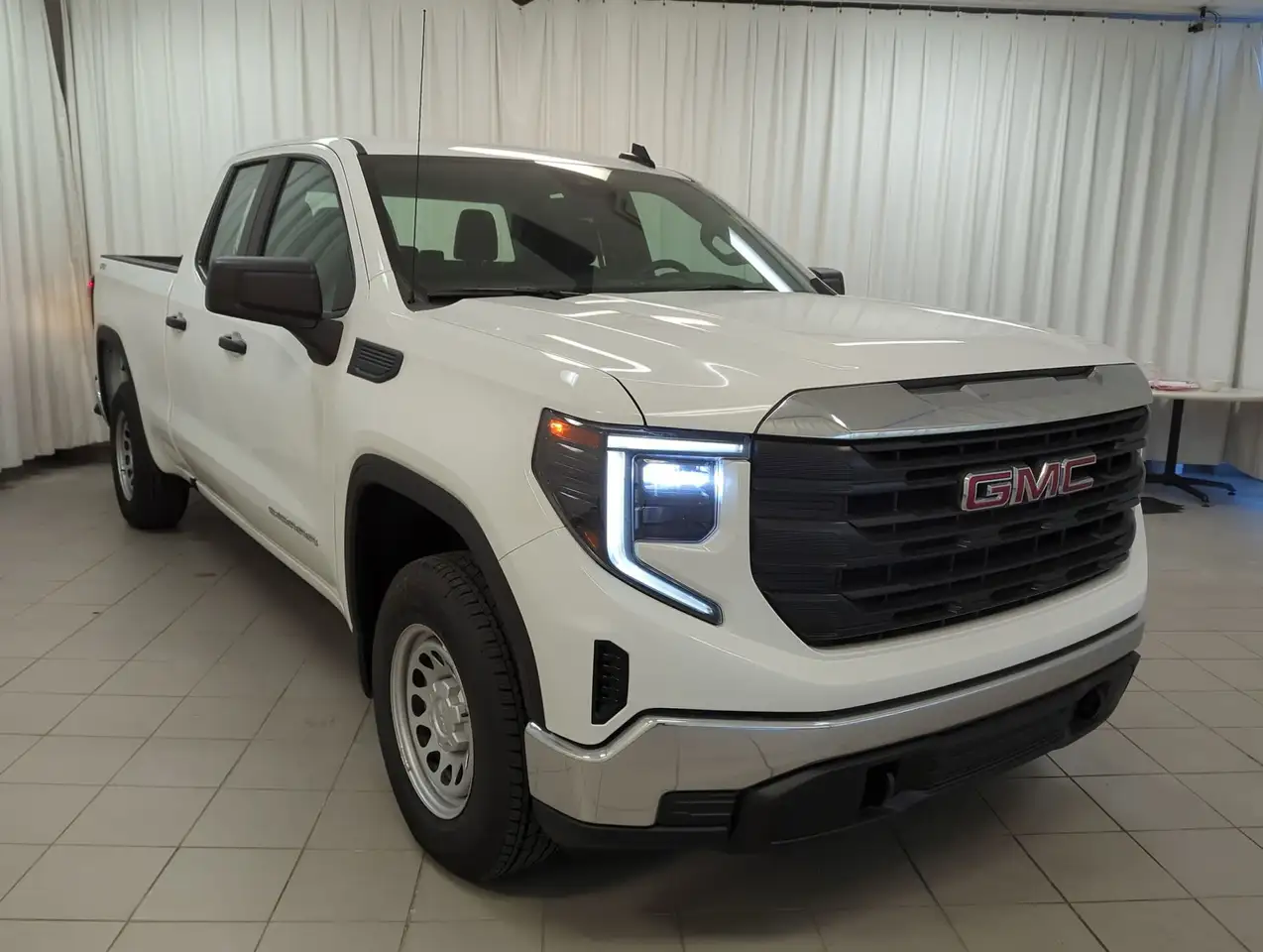 GMC Sierra 1500 снимка GMC Sierra 1500