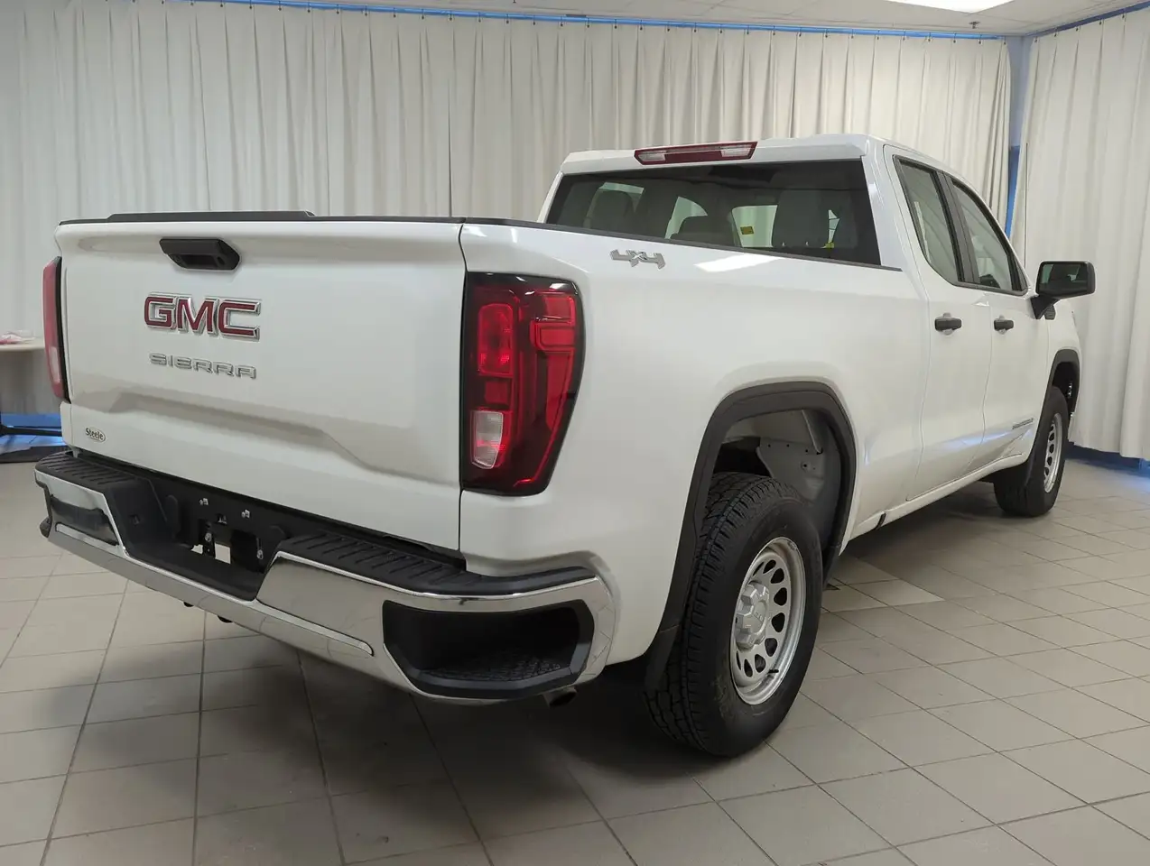 GMC Sierra 1500 снимка GMC Sierra 1500