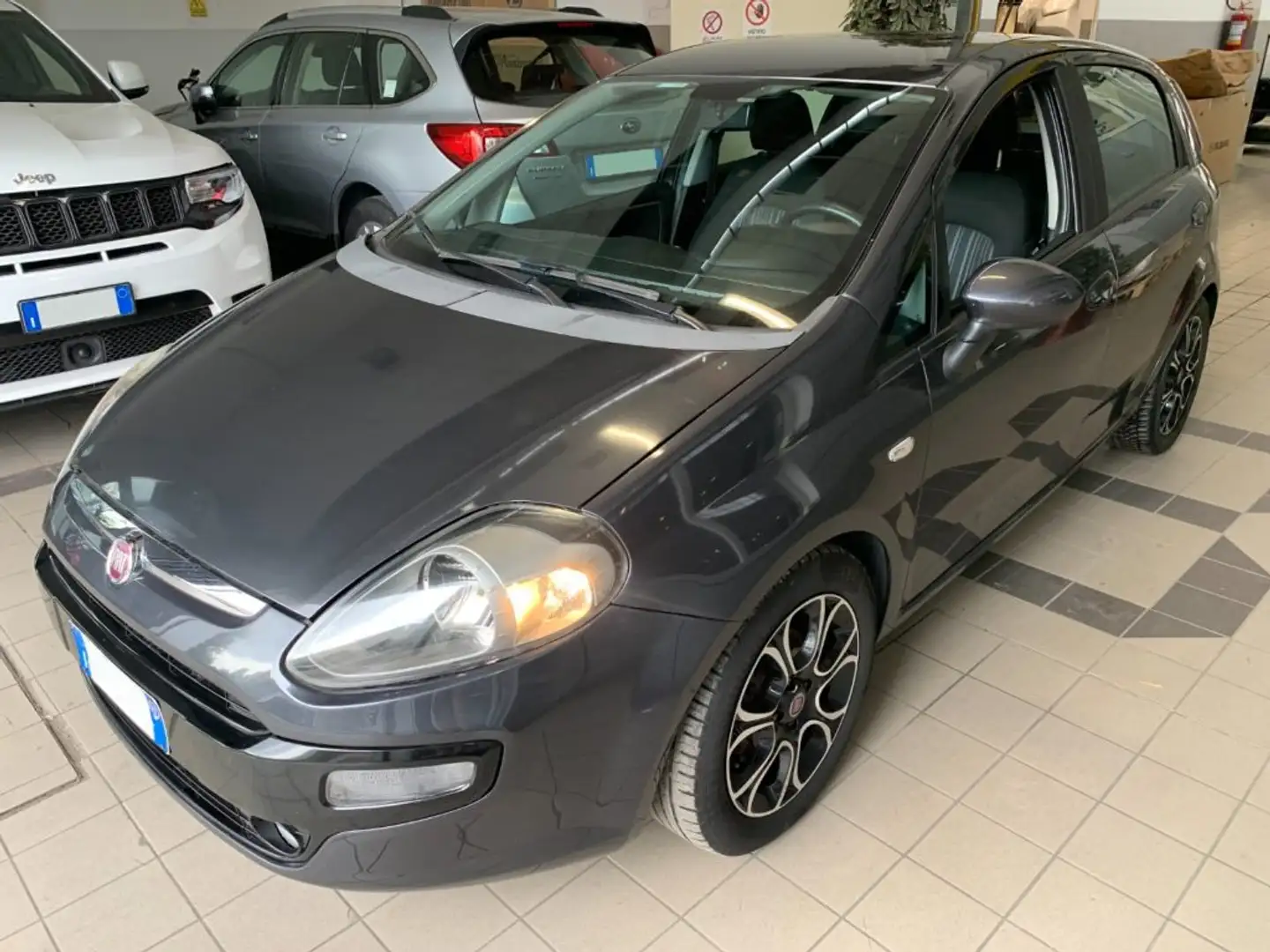 Fiat Punto Evo 1.4 78Cv 5Pte Dynamic "AC/OkNeo" Gris - 1