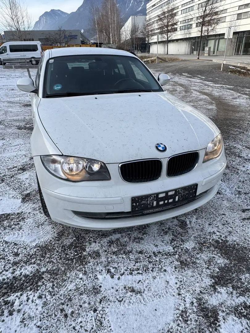 BMW 118 118d Weiß - 2