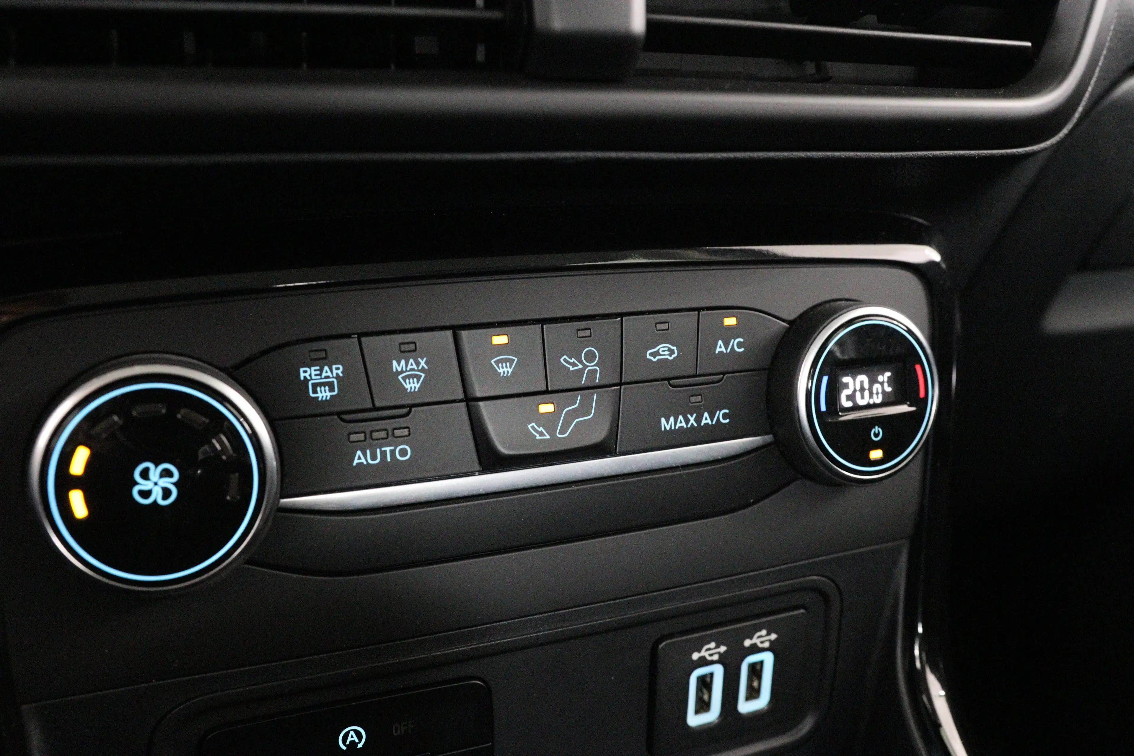 Ford EcoSport 1.0 EcoBoost Titanium | Airco (automatisch) | Appl — photo 16