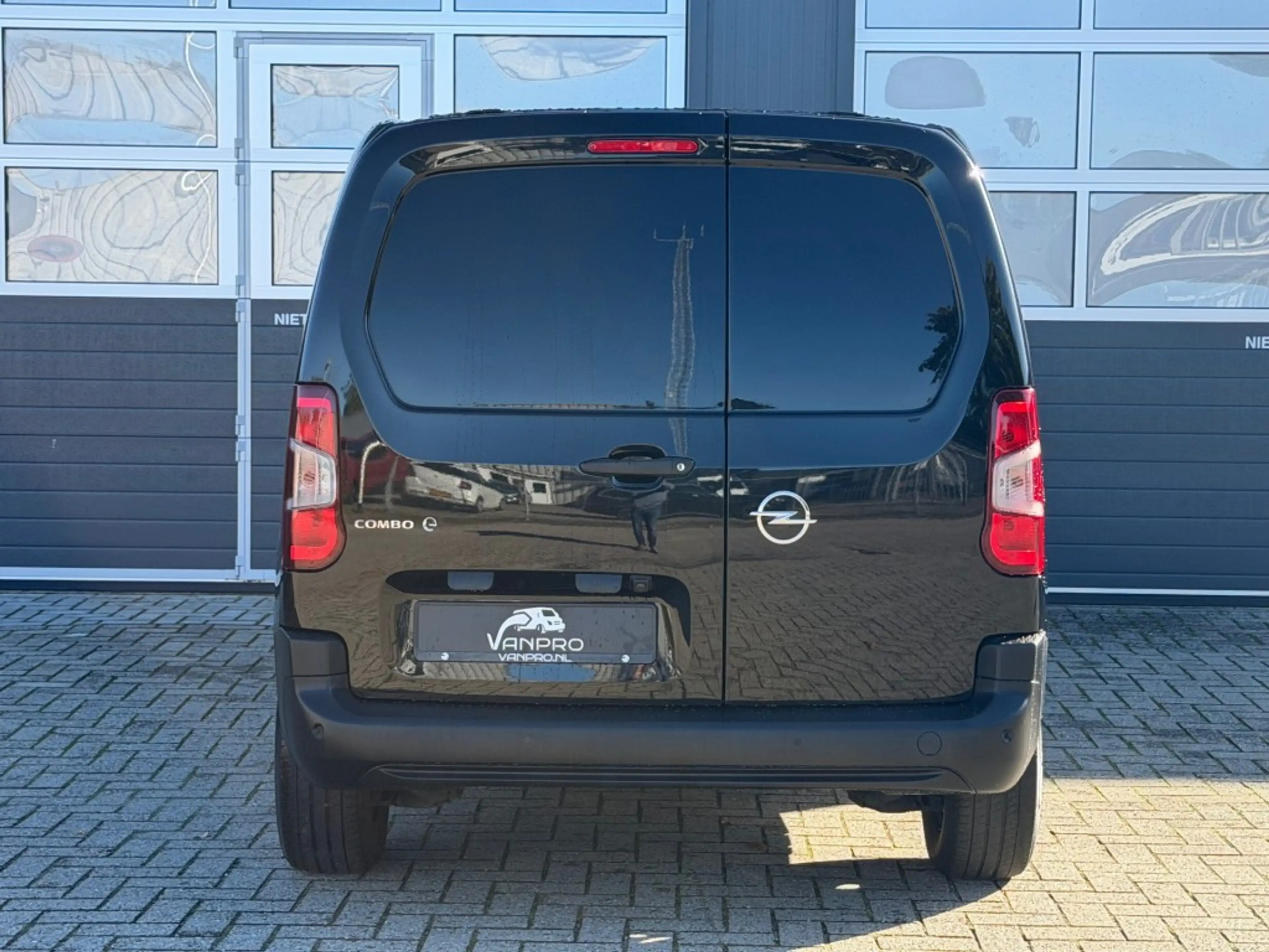 Opel Combo-e 136PK Electric 50kWh Snelladen 275km WLTP / Multim — photo 9
