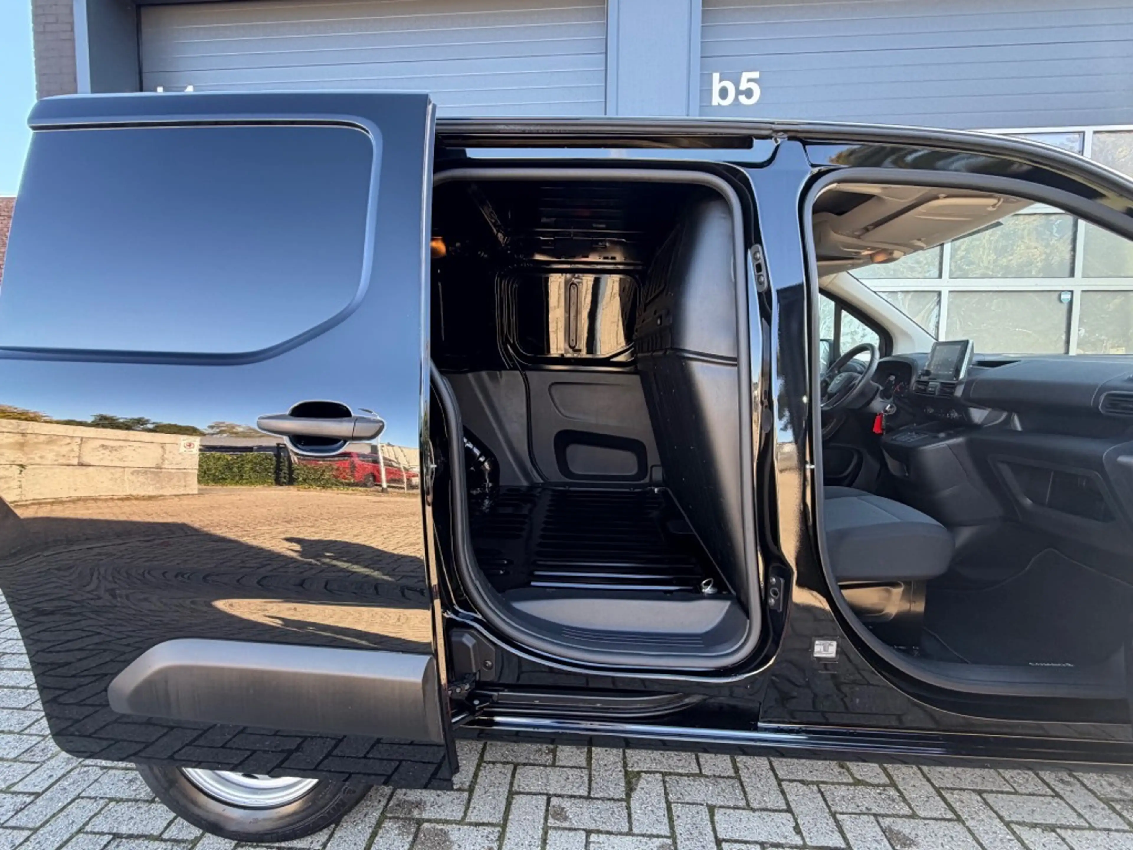 Opel Combo-e 136PK Electric 50kWh Snelladen 275km WLTP / Multim — photo 7