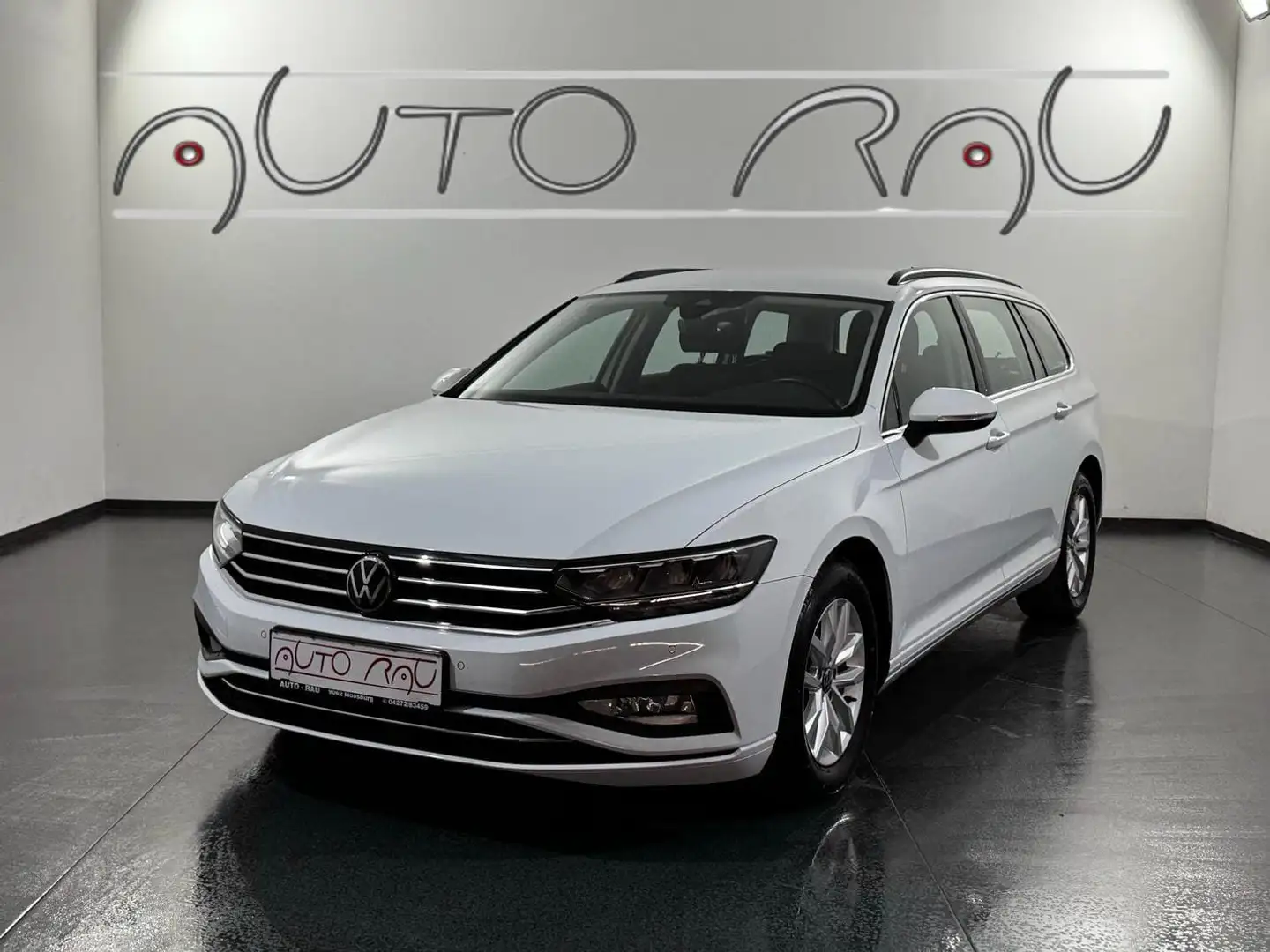 Volkswagen Passat Variant 2.0 TDI SCR Business DSG *LED*ACC*NAVI* Weiß - 1