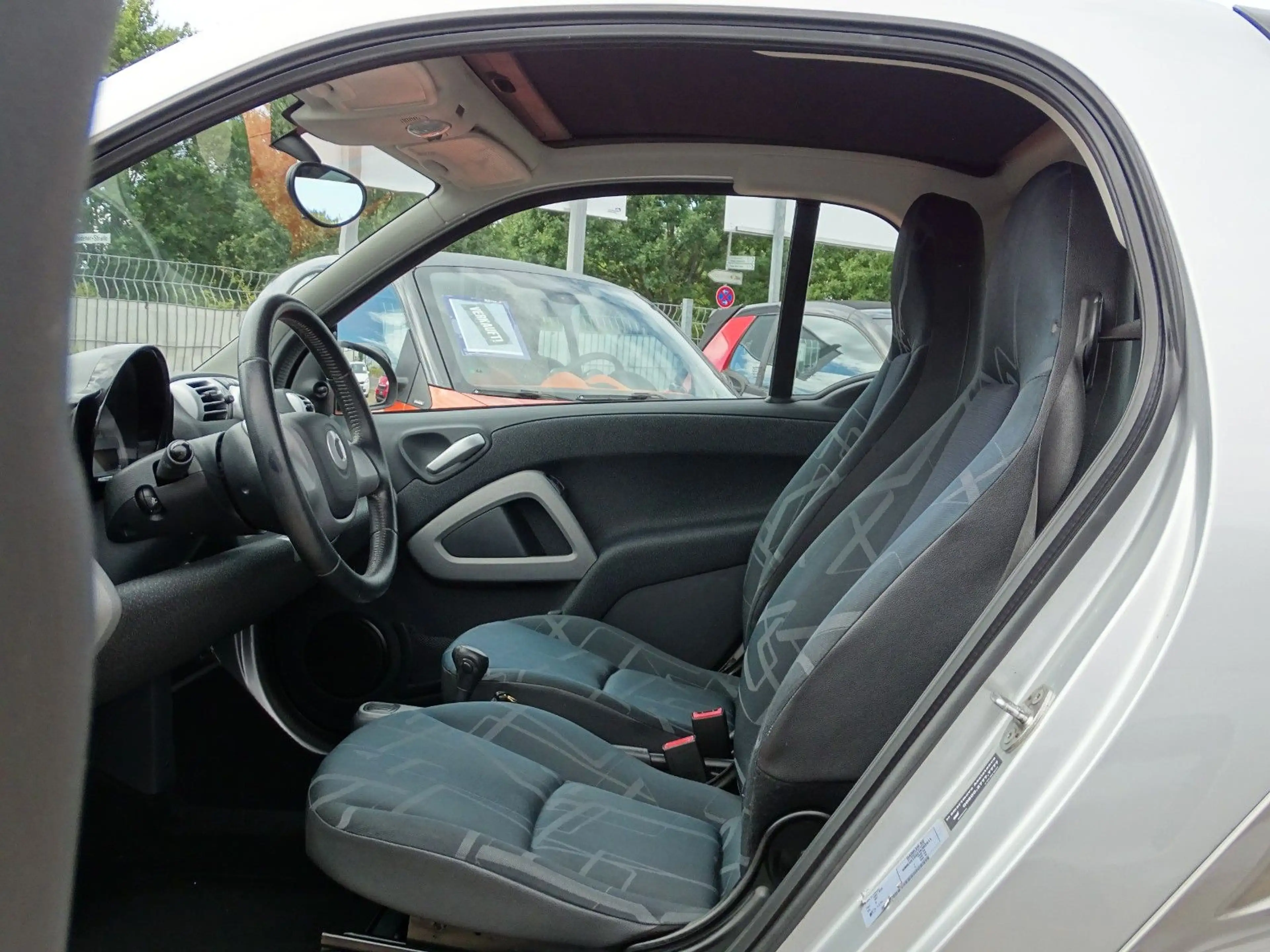 smart forTwo Turbo PASSION *Servo*Klima*Sitzhzg*Alu* — photo 9