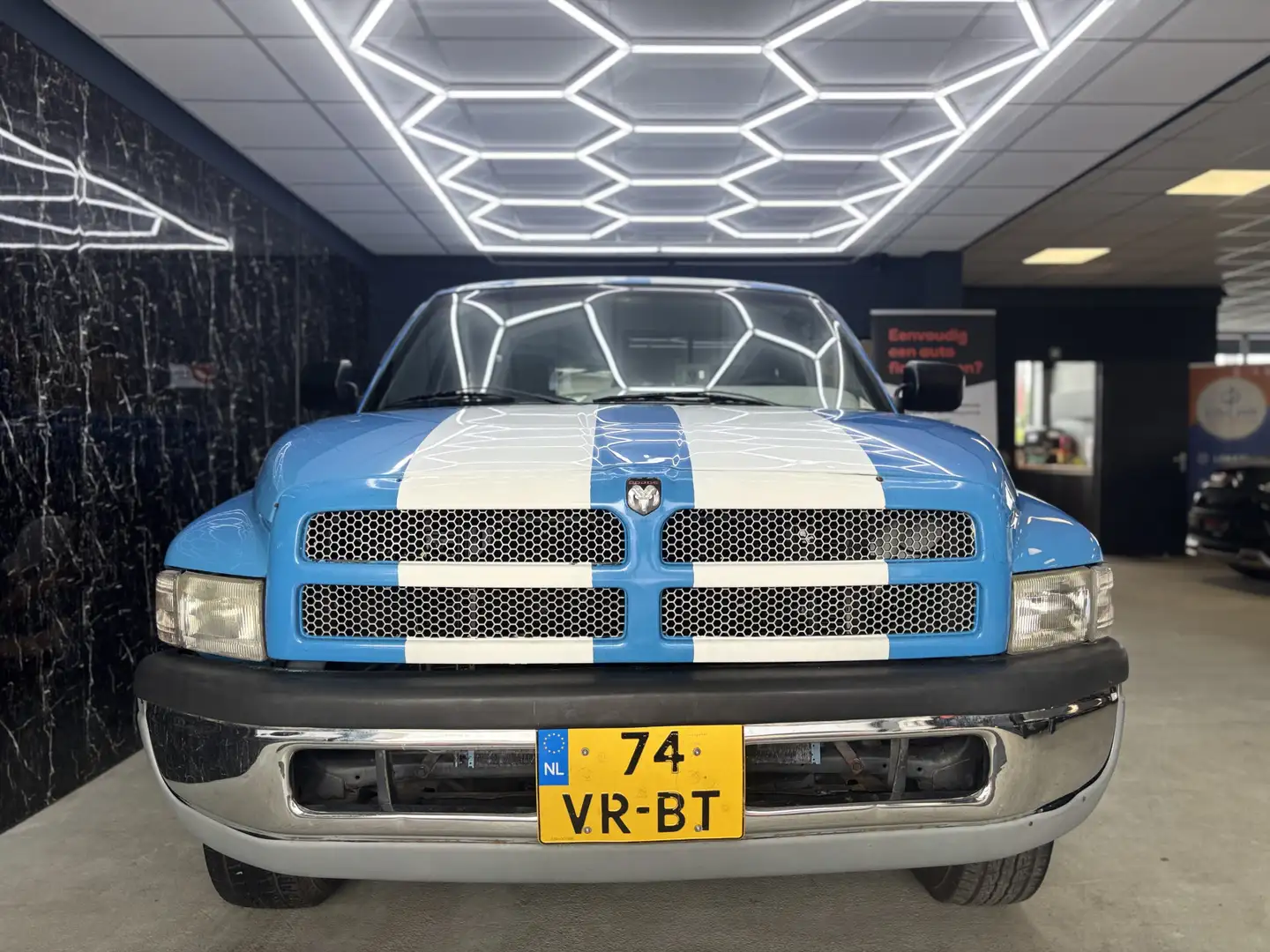 Dodge RAM 1500 V8 Magnum Blauw - 2