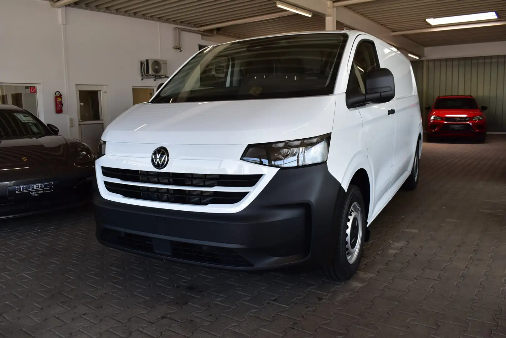 Volkswagen T7 Kastenwagen 2.0 TDI Automatic Lang NAVI AHK KLI Weiß - 1