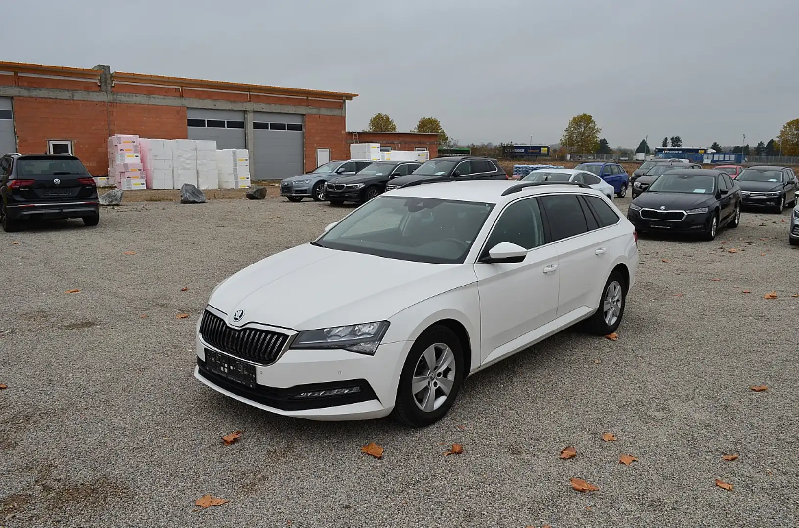 Skoda Superb Kombi 2,0 TDI Ambition DSG Weiß - 1