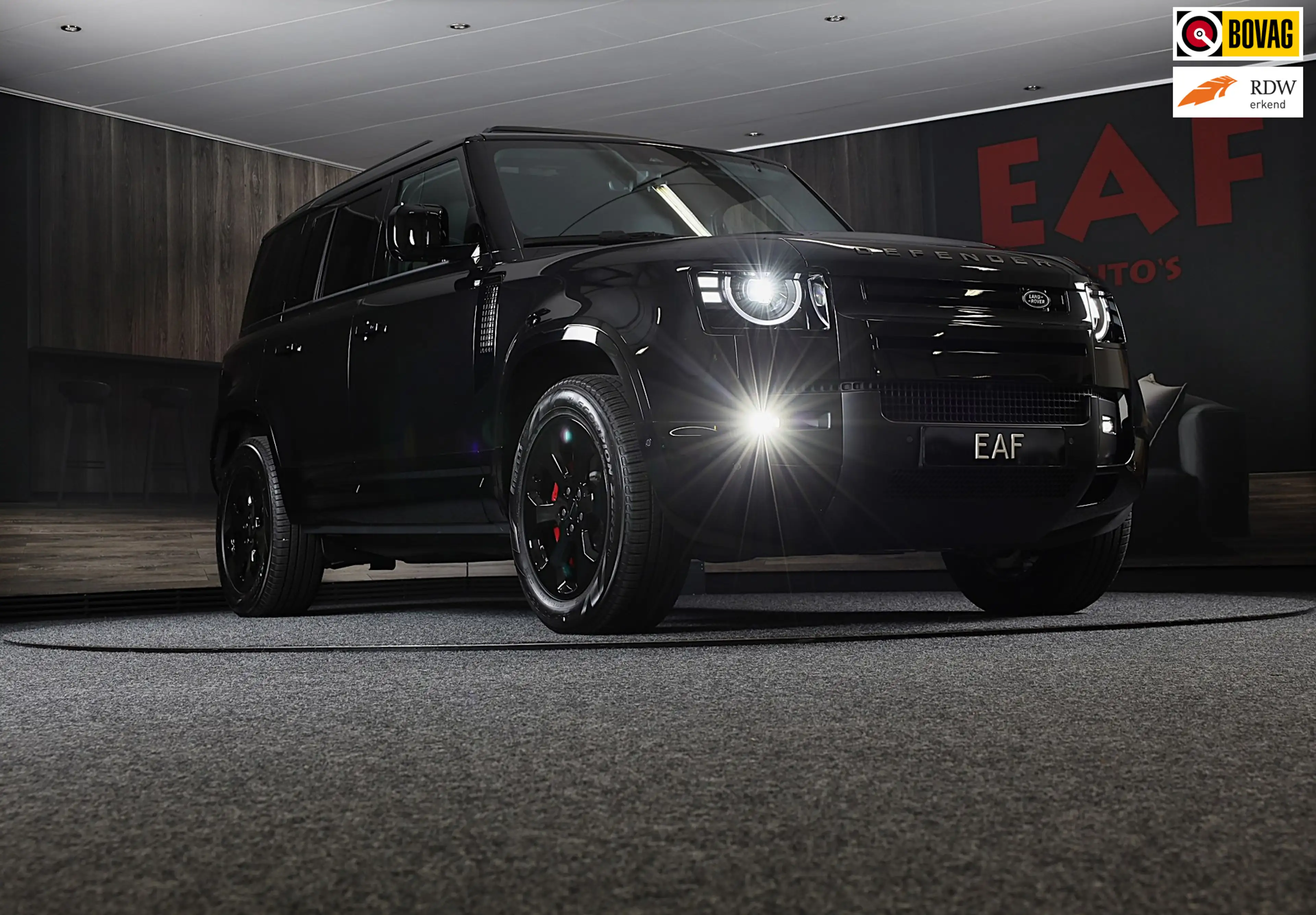 Land Rover Defender 110 2.0 P300e 110 X-Dynamic FACELIFT SE / MERIDIAN