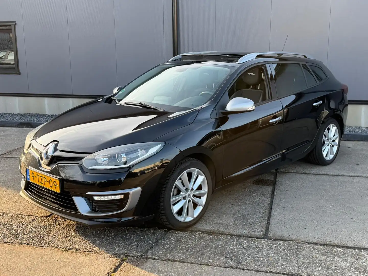 Renault Megane Estate 1.2 TCe GT-Line Zwart - 2