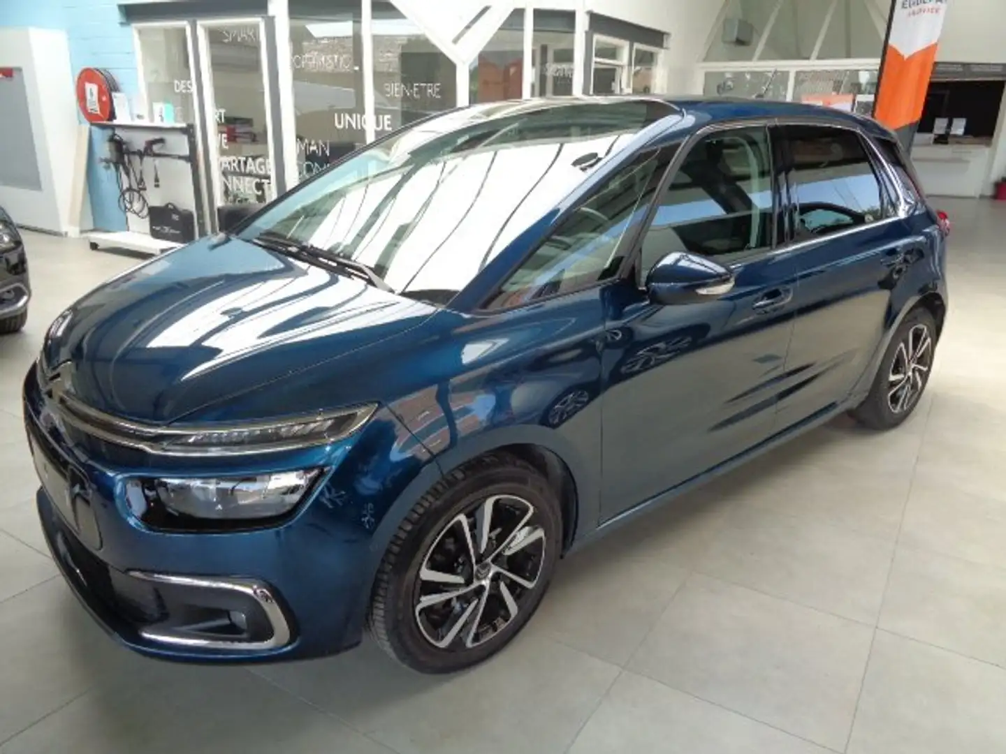 Citroen C4 SpaceTourer C4 Spacetourer 1.5 BlueHDi Feel S Blauw - 2