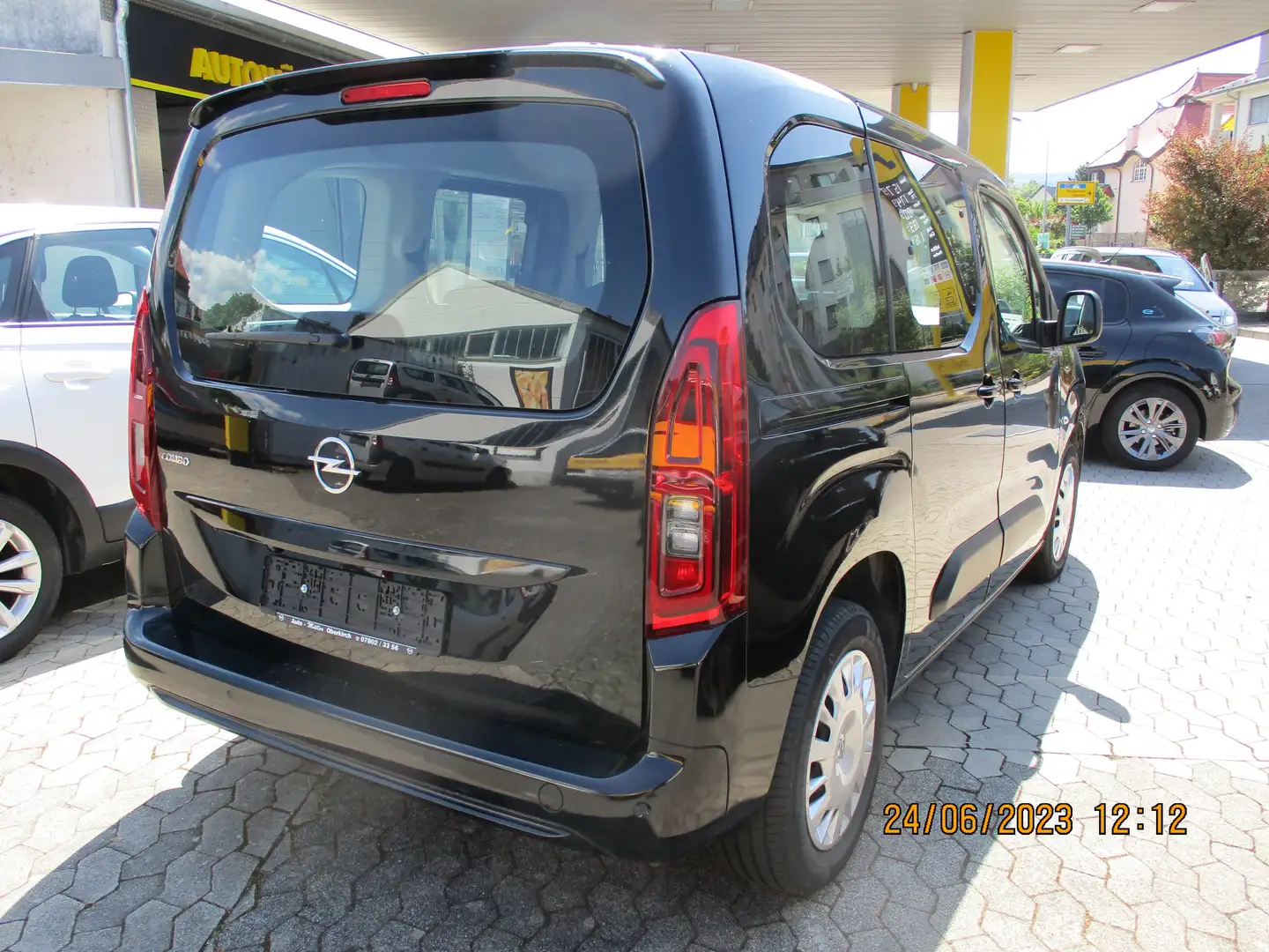 Opel Combo Life 1.2 Turbo Start/Stop Edition Schwarz - 2