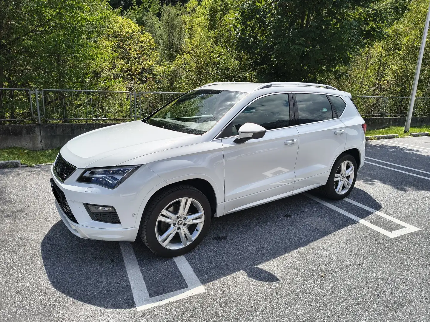 SEAT Ateca FR - Allrad | Automatik | Navi | Anhängerkupplung Weiß - 1