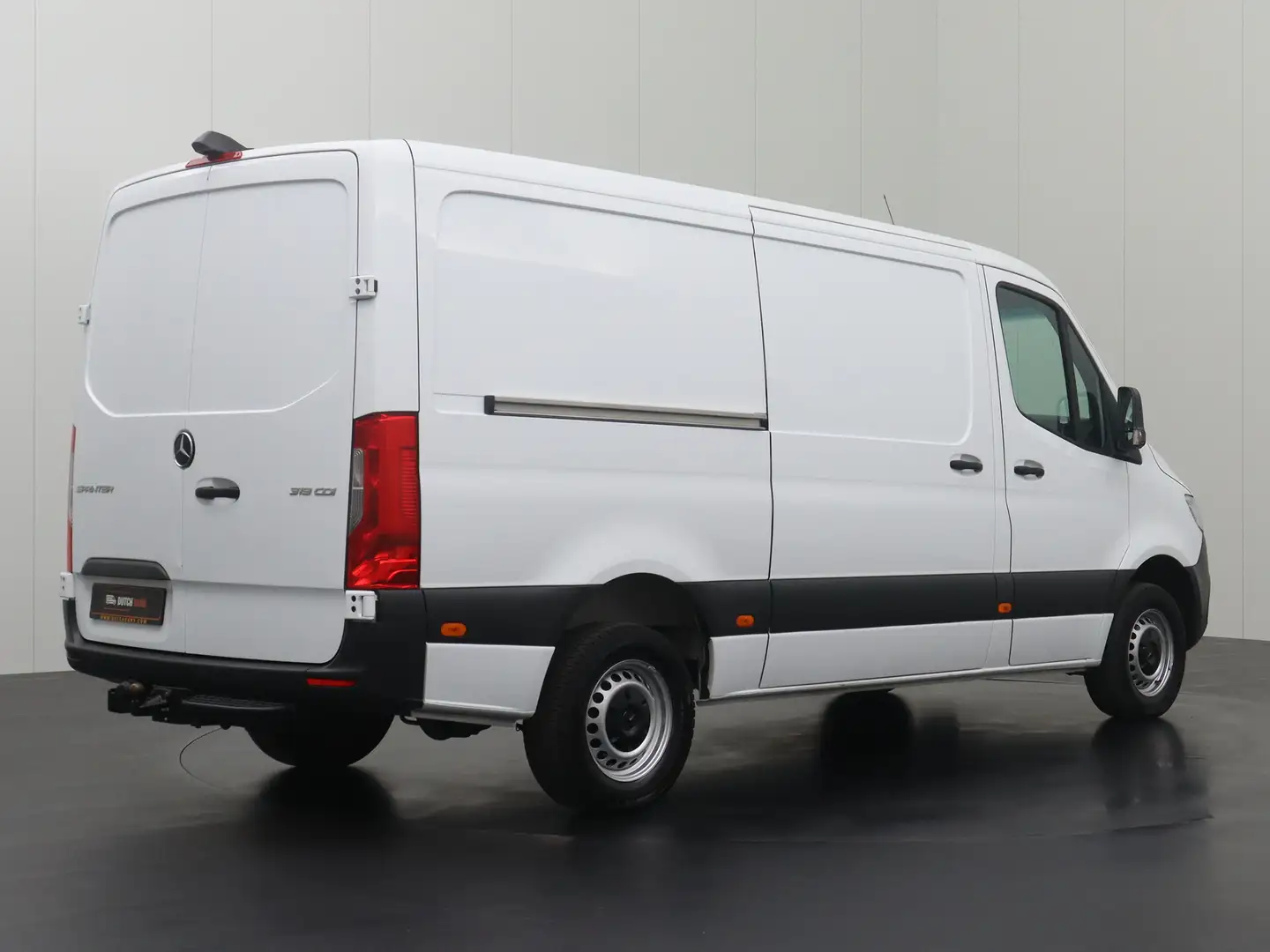 Mercedes-Benz Sprinter 319CDI 3.0V6 7G-Tronic Automaat L2H2 | 3500Kg Trek Wit - 2