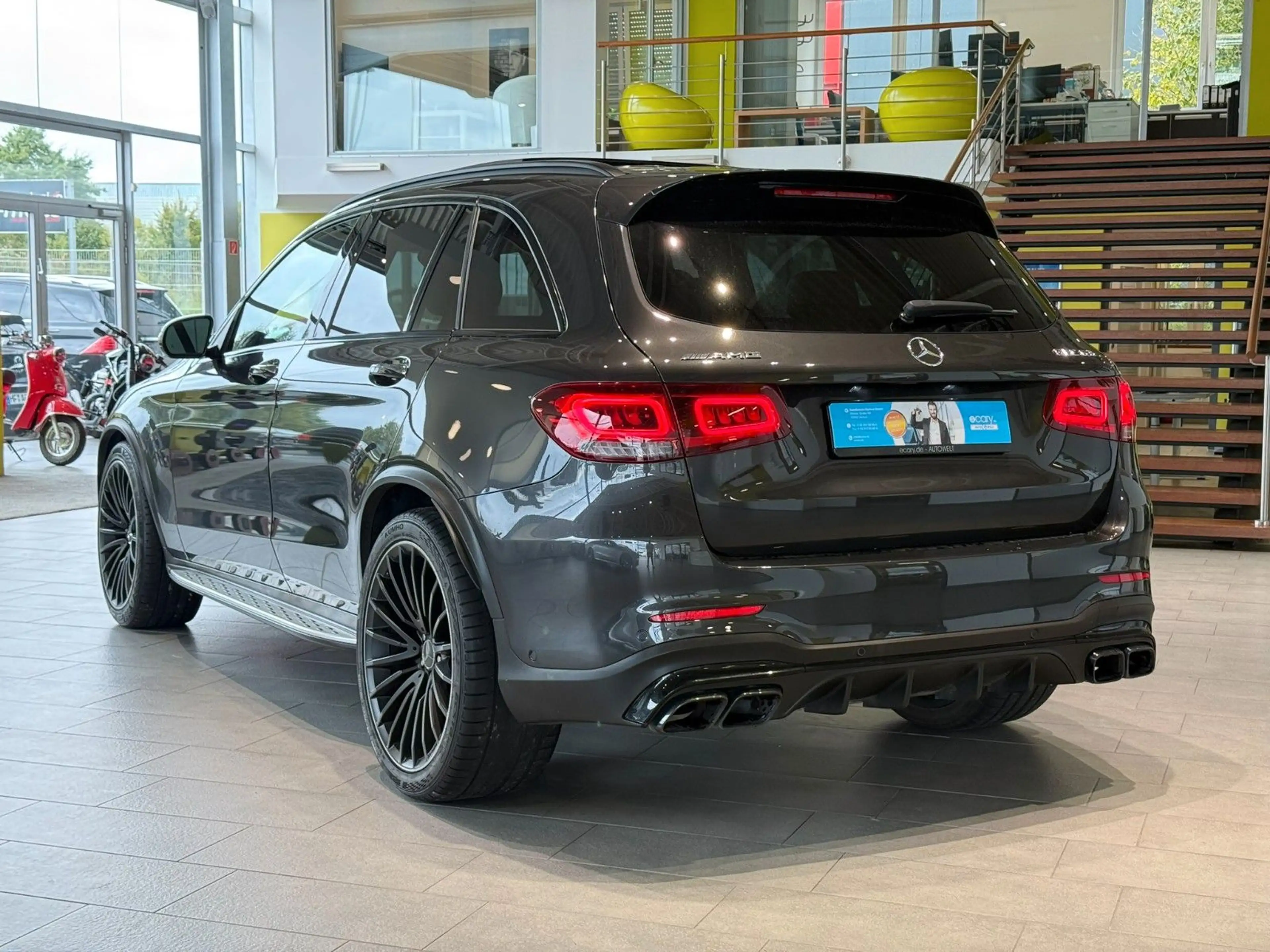 Mercedes-Benz GLC 63 AMG 4Matic*Night-Paket*Ambiente*Pano.*HUD — photo 3