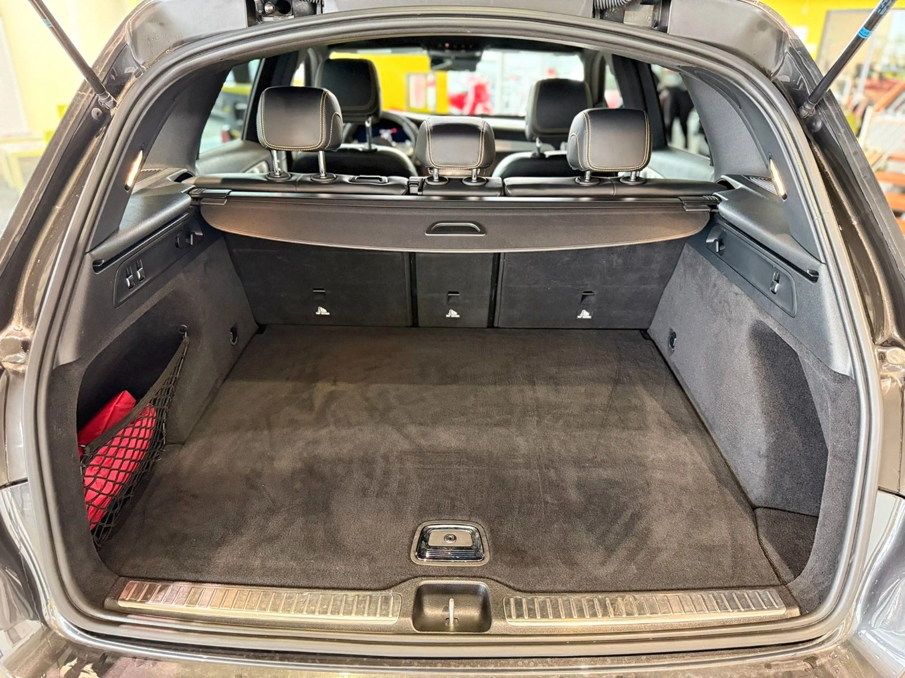 Mercedes-Benz GLC 63 AMG 4Matic*Night-Paket*Ambiente*Pano.*HUD — photo 5