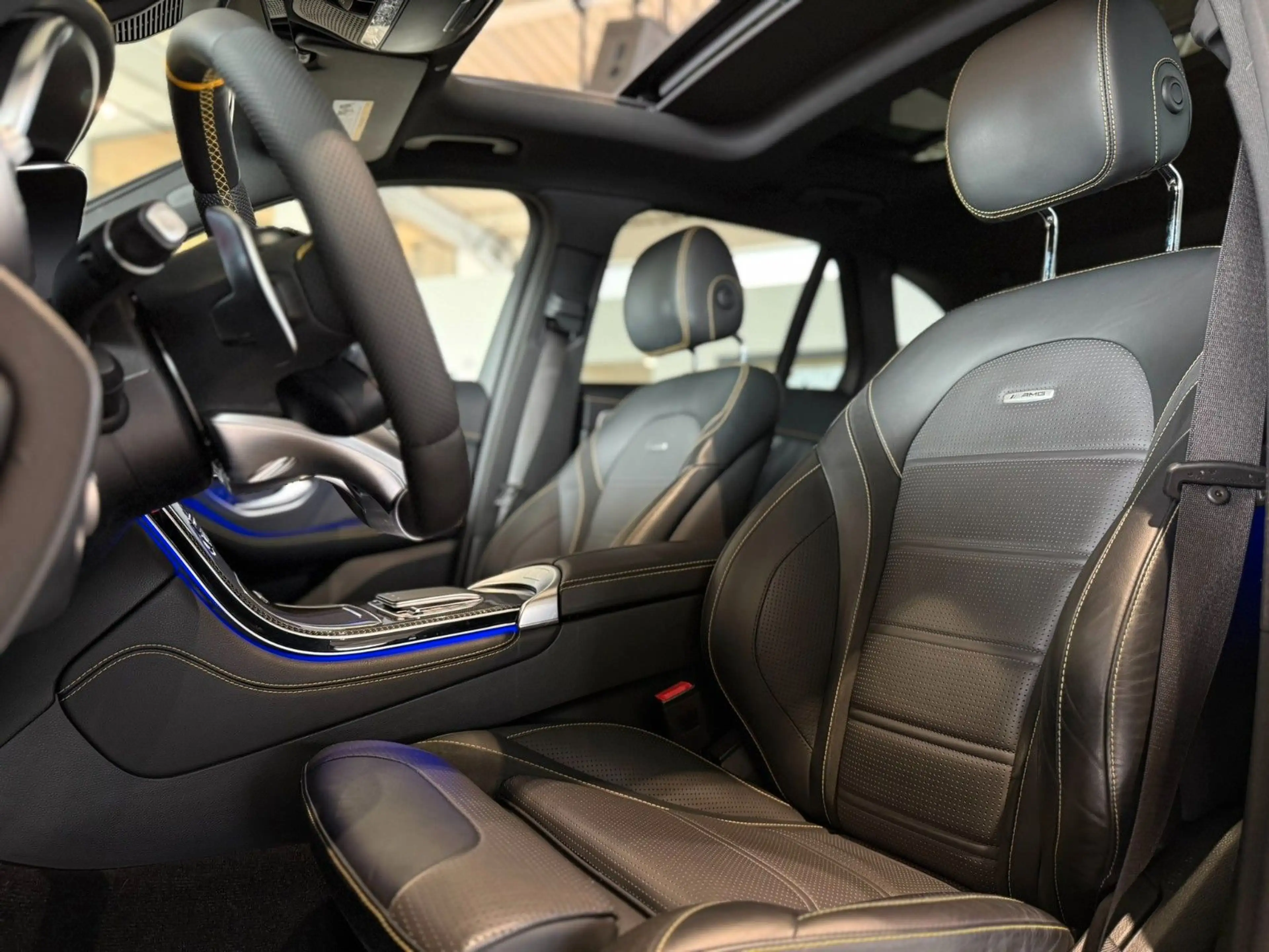 Mercedes-Benz GLC 63 AMG 4Matic*Night-Paket*Ambiente*Pano.*HUD — photo 13