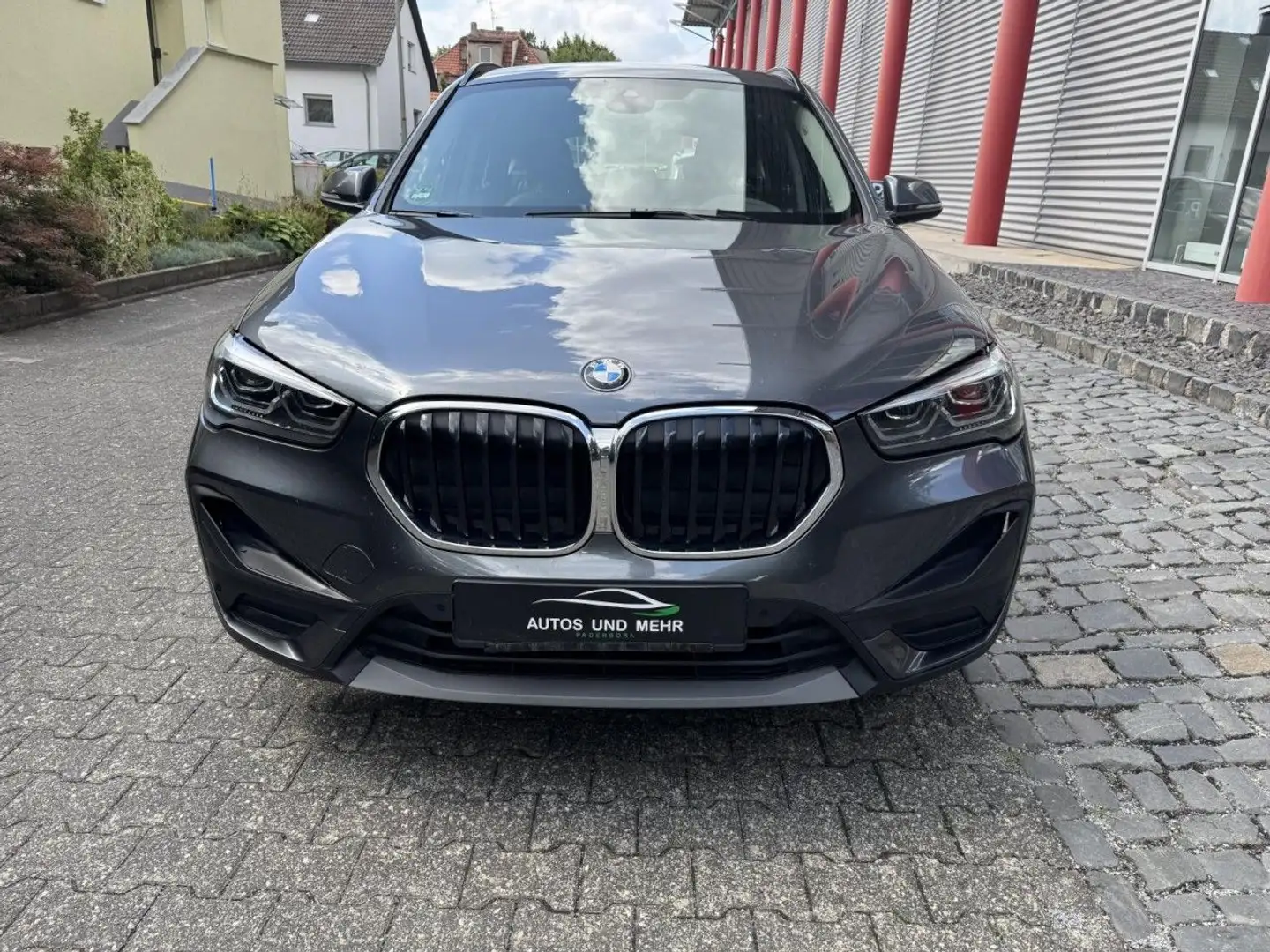 BMW Baureihe X1 xDrive 20 d Advantage Klima Navi Grijs - 2