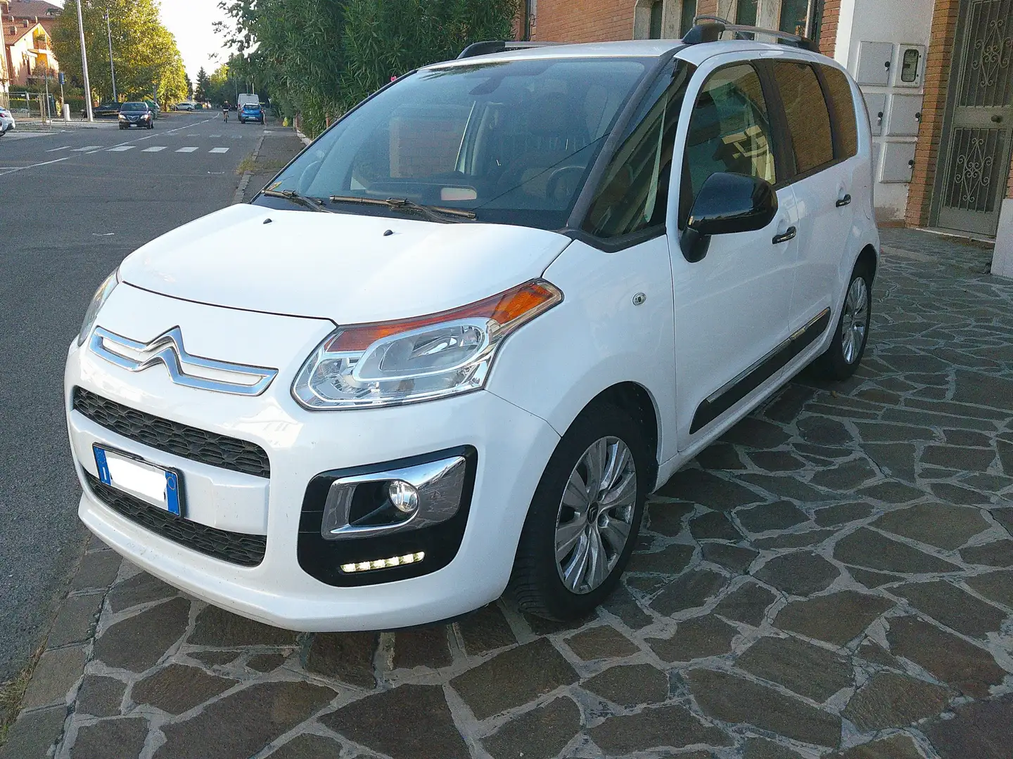 Citroen C3 Picasso 1.6 bluehdi Exclusive 100cv Bianco - 1