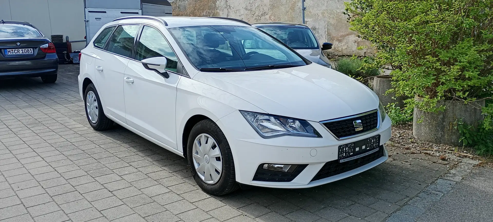 SEAT Leon Reference Blanc - 1