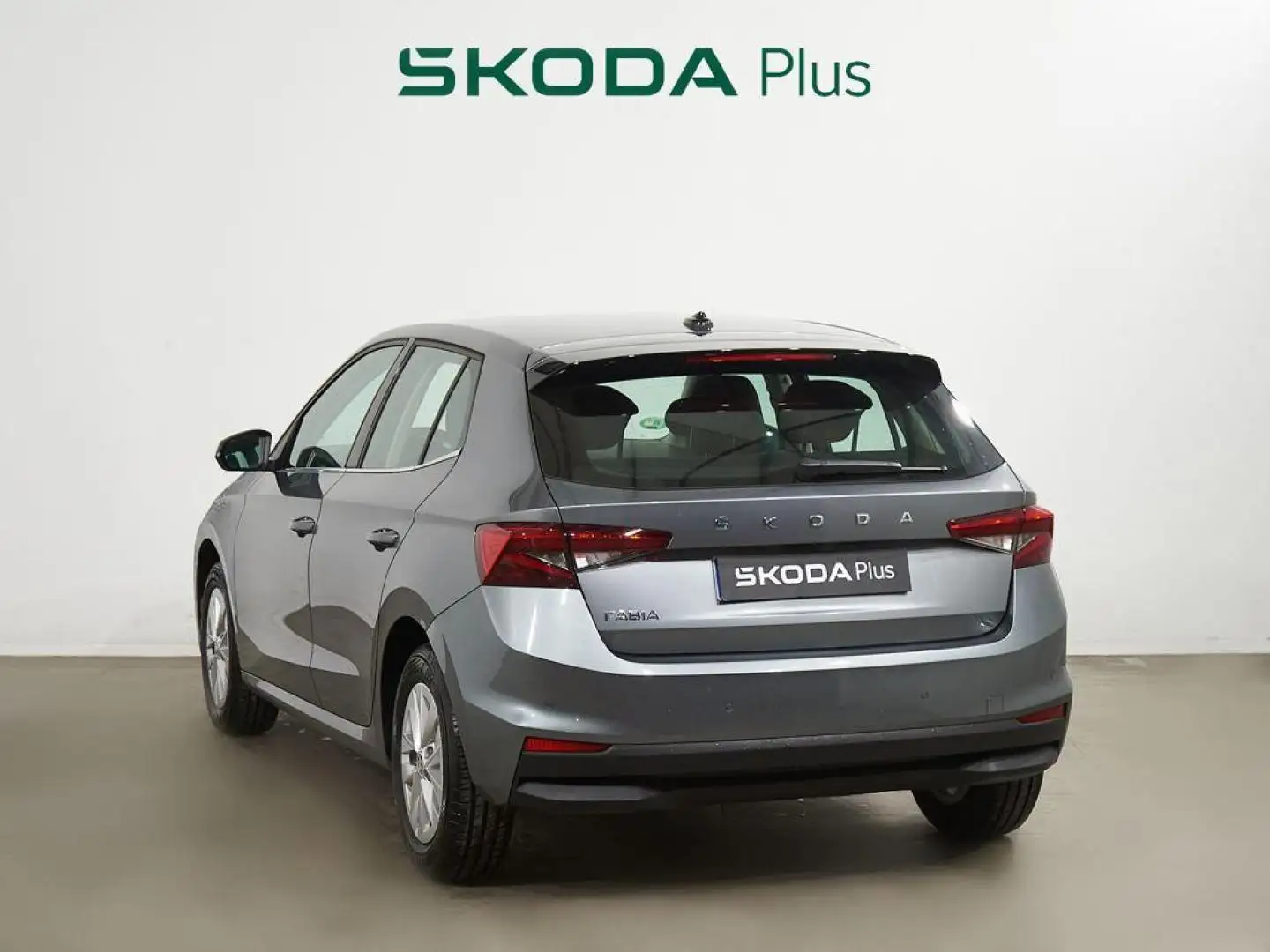Skoda Fabia 1.0 MPI Selection 59kW Gris - 2