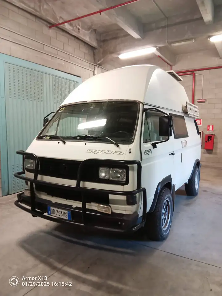 Volkswagen T3 Syncro 16" Autocarovan, foto 2