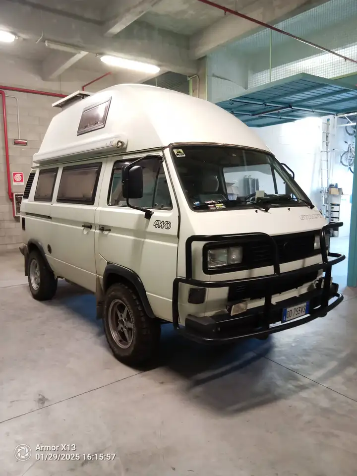 Volkswagen T3 Syncro 16" Autocarovan, foto 1
