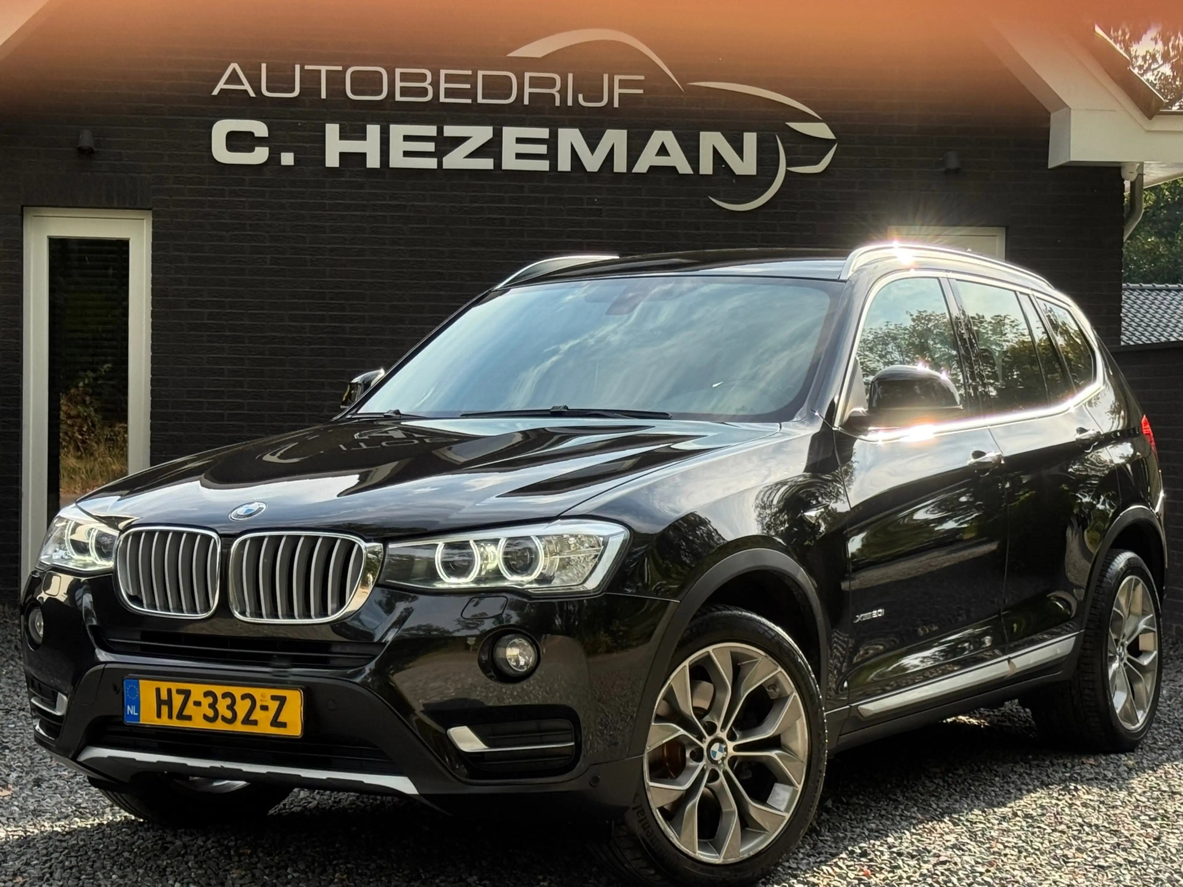 BMW X3 XDrive20i High Executive LED Xenon LEDER Cruise Co