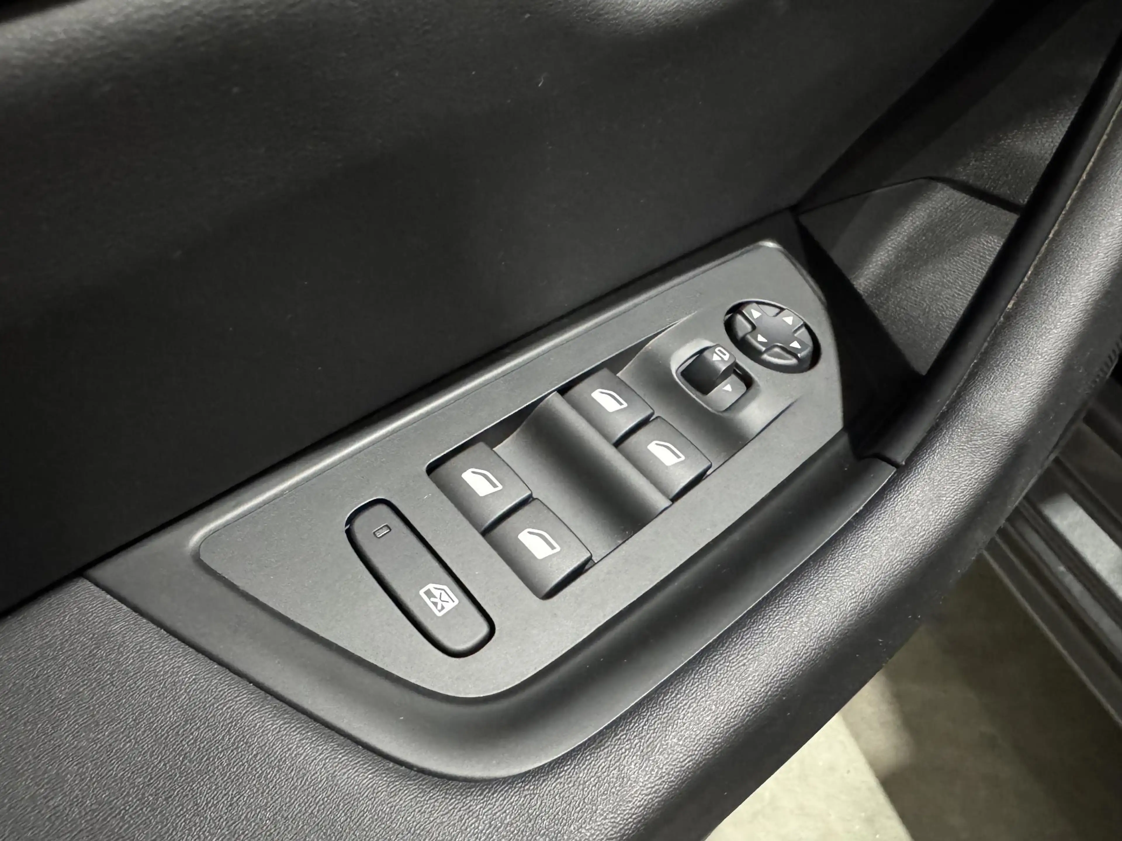 Peugeot 508 SW 1.6 HYbrid Allure | navi | trekhaak | half-lede — photo 17