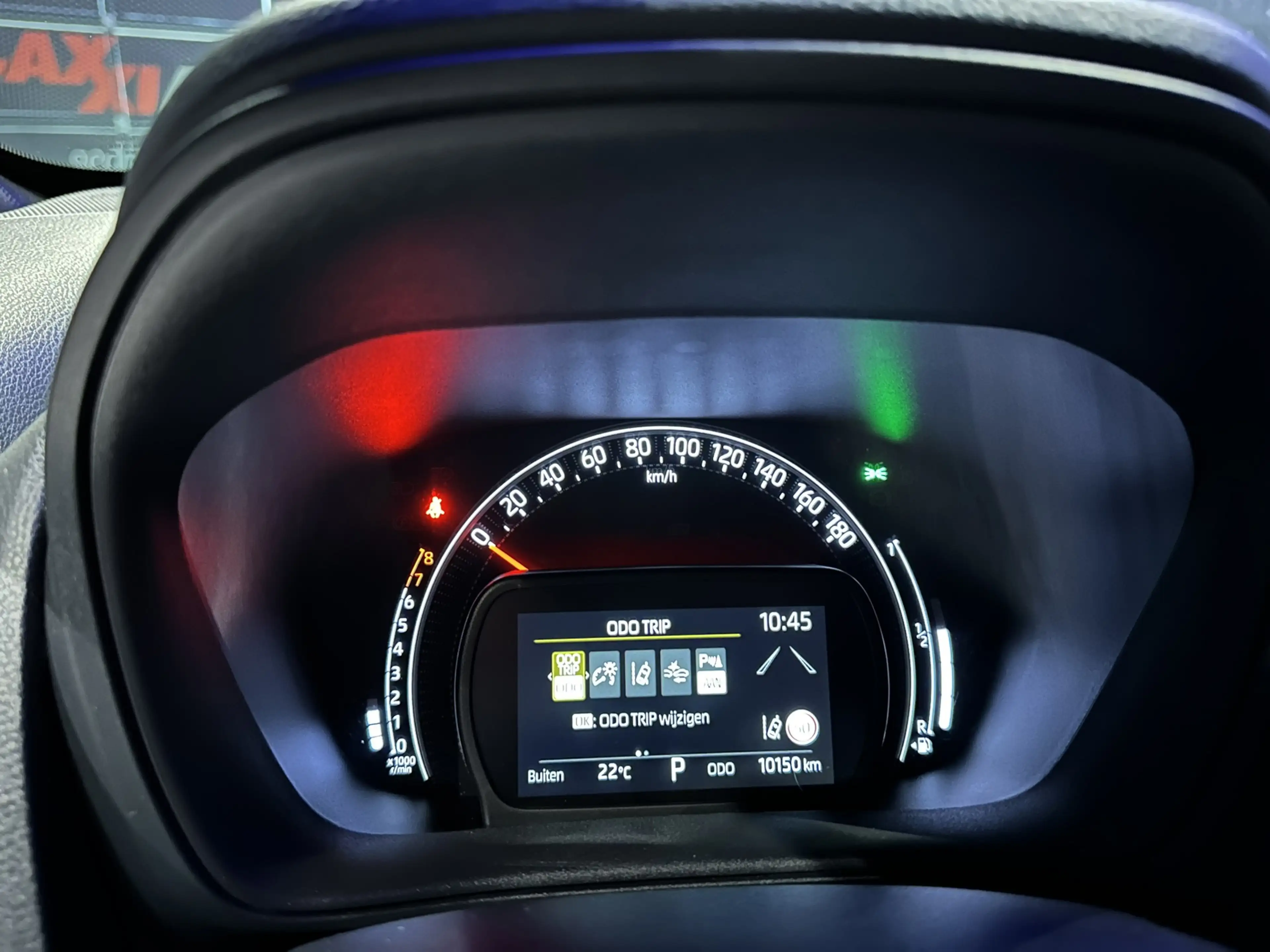 Toyota Aygo X 1.0 VVT-i S-CVT Envy *PDC*Camera*Clima* — photo 17
