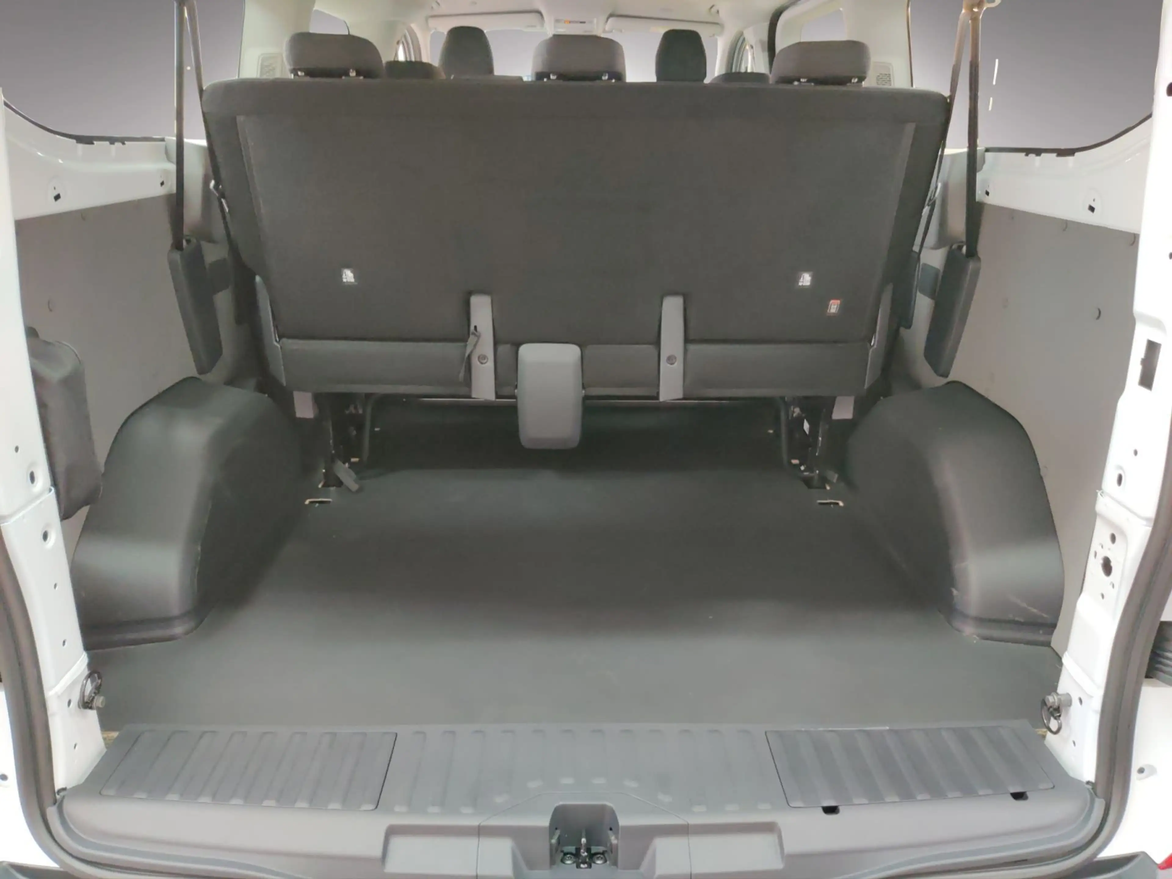 Volkswagen T7 Kombi e-Transporter T7 Kombi LR 8-Sitz/5J.Garantie — photo 14