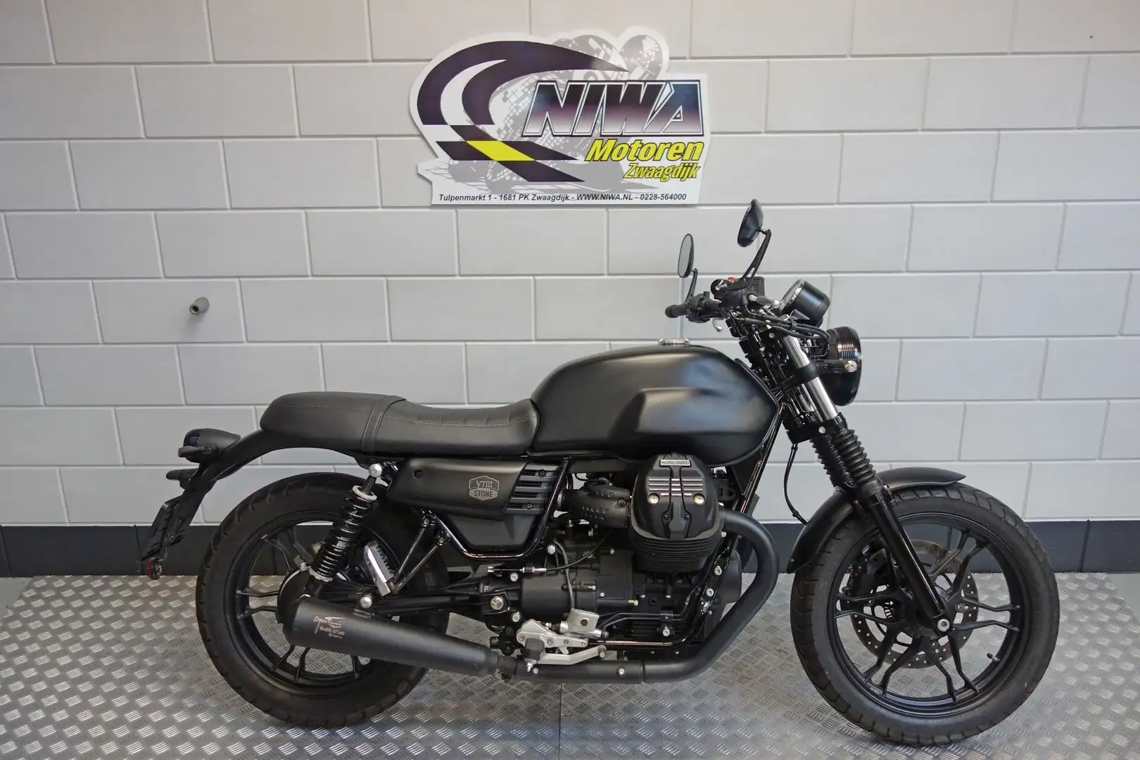Moto Guzzi V 7 III STONE Negru - 1