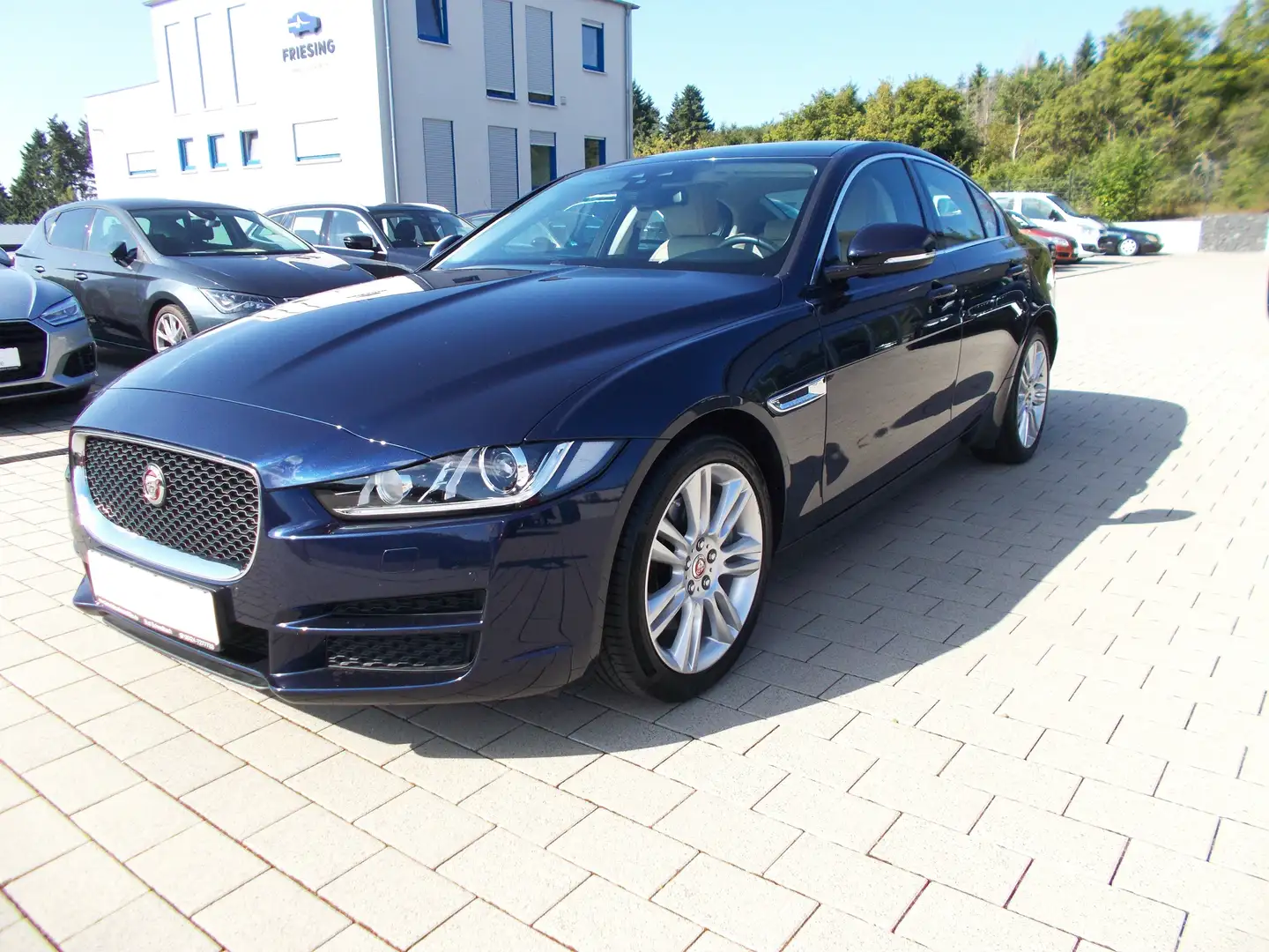 Jaguar XE Prestige Azul - 2
