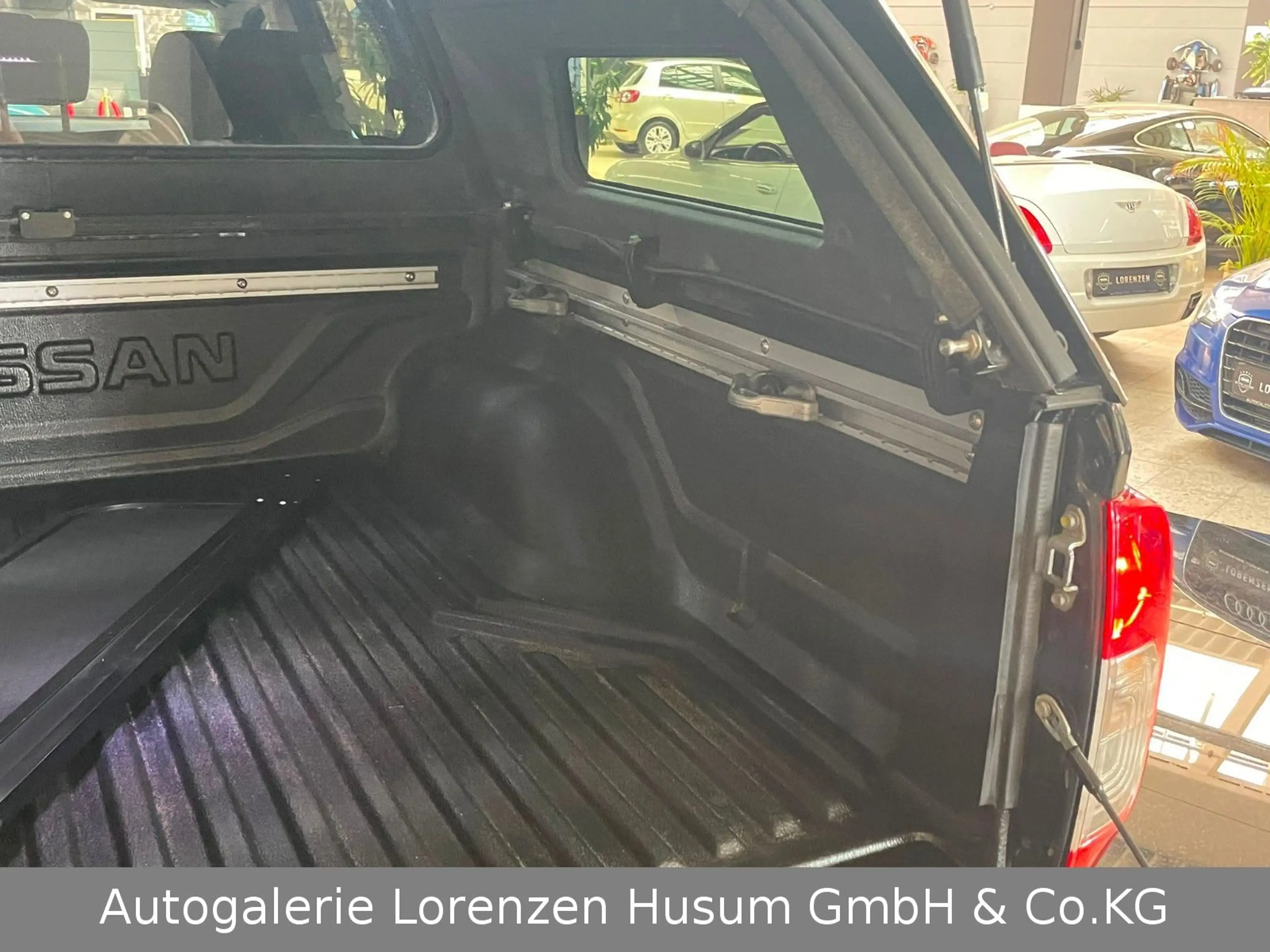 Nissan Navara NP300 Double Cab 4x4 Netto Export 21500€ — photo 11