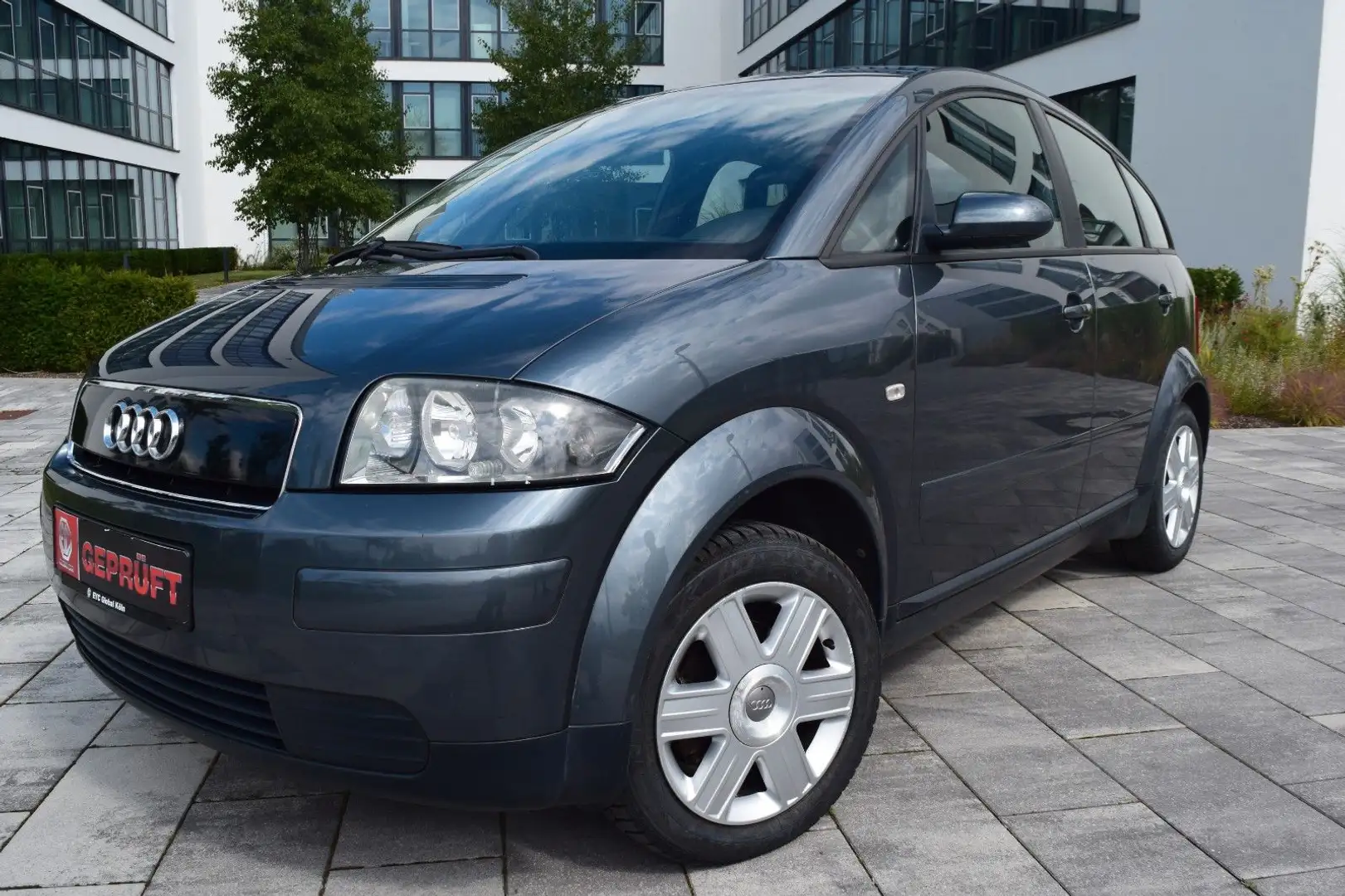 Audi A2 1.4 1.Hand,Klimaatomatik,Scheckheftgepflegt Grau - 1