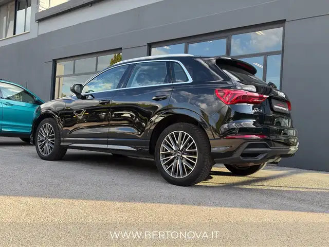 Audi Q3 view 2