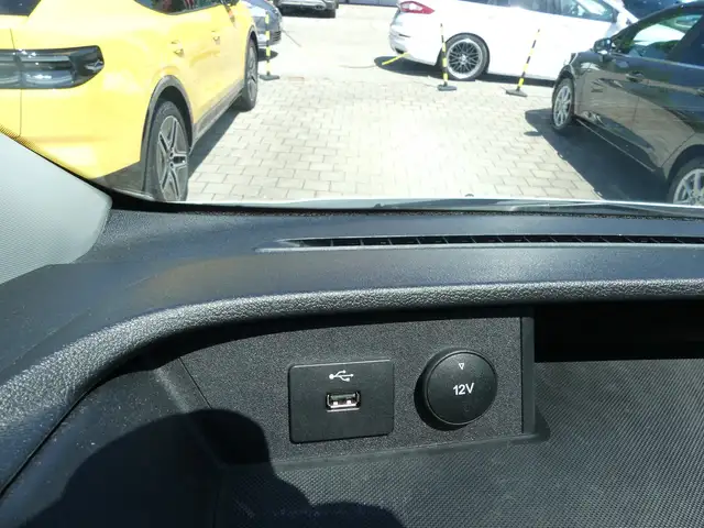 Ford Transit Custom view 8