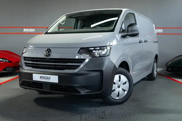 Volkswagen Transporter view 2