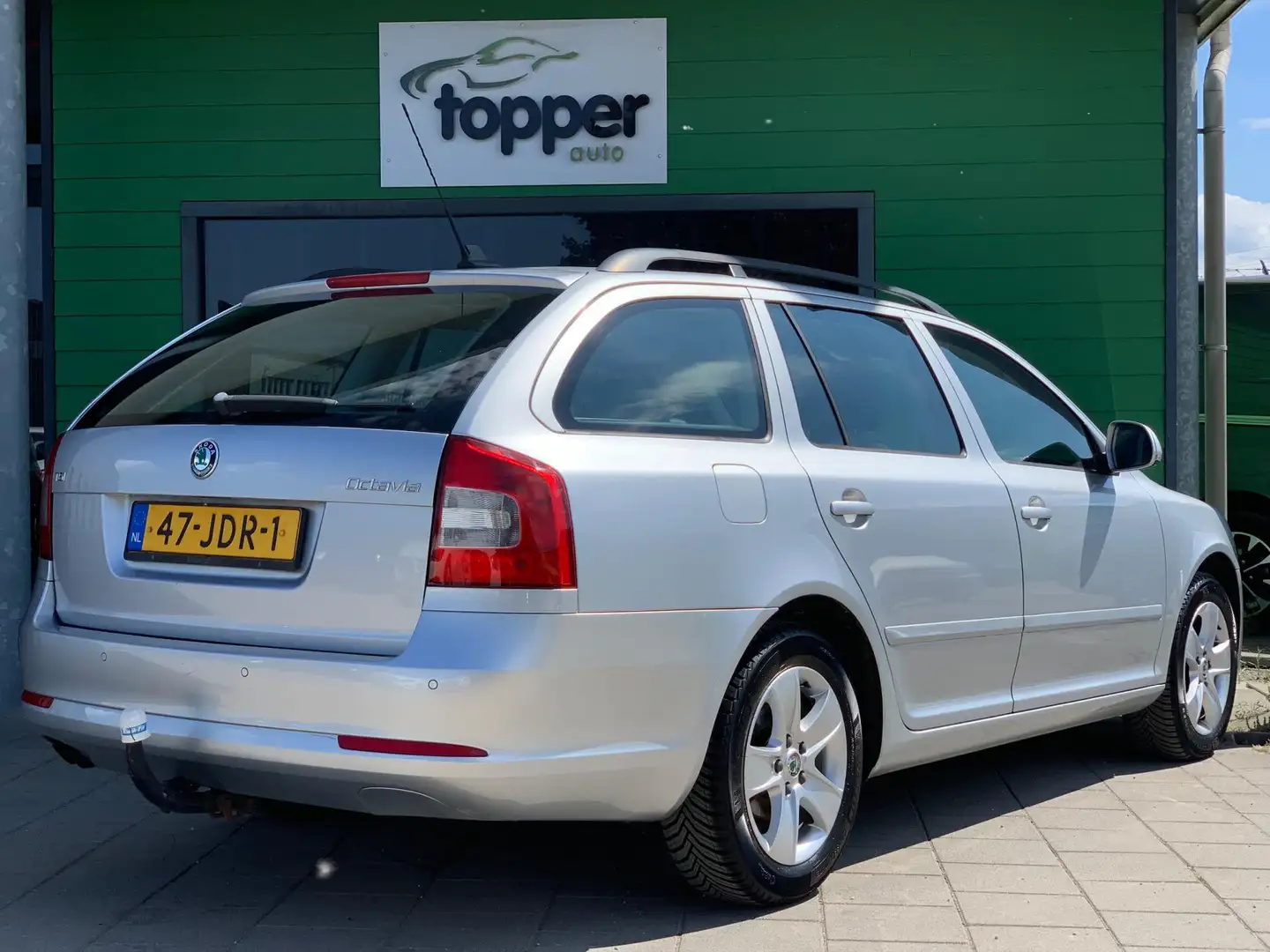 Skoda Octavia Combi 1.4 TSI Ambition Business Line | Automaat | Grey - 2