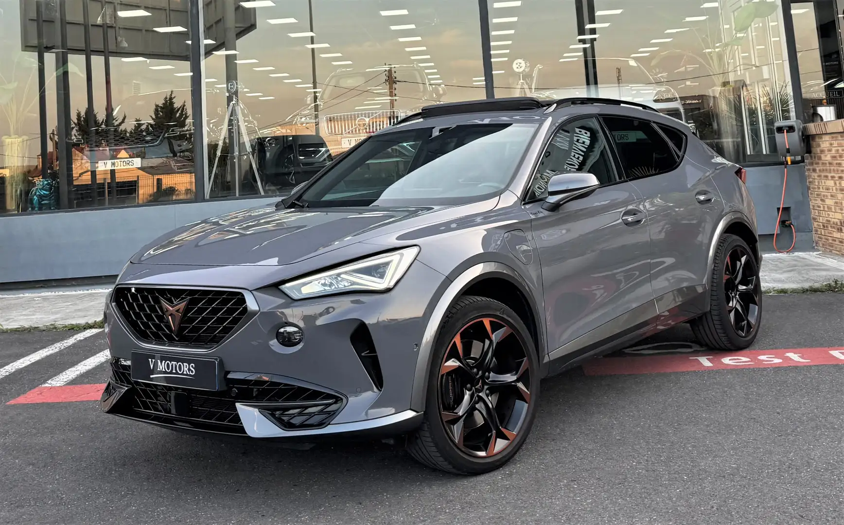 CUPRA Formentor VZ E-HYBRID 245 Performance Panorama 1erMain Gris - 1