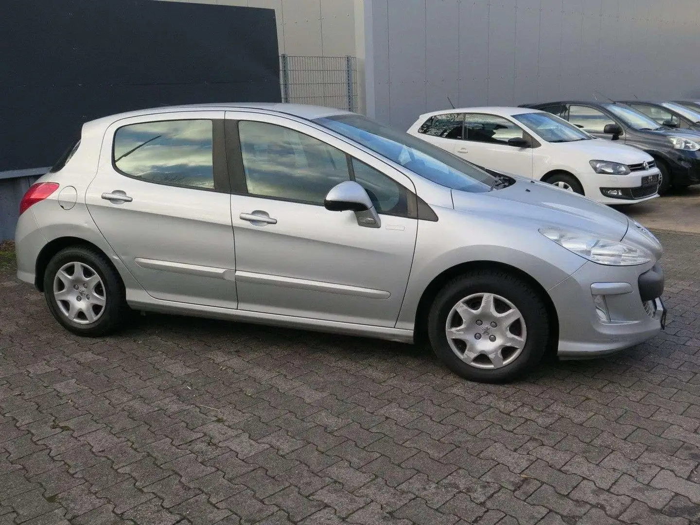 Peugeot 308 Tendance TÜV NEU,INSP NEU, Winterauto TOP Grau - 2