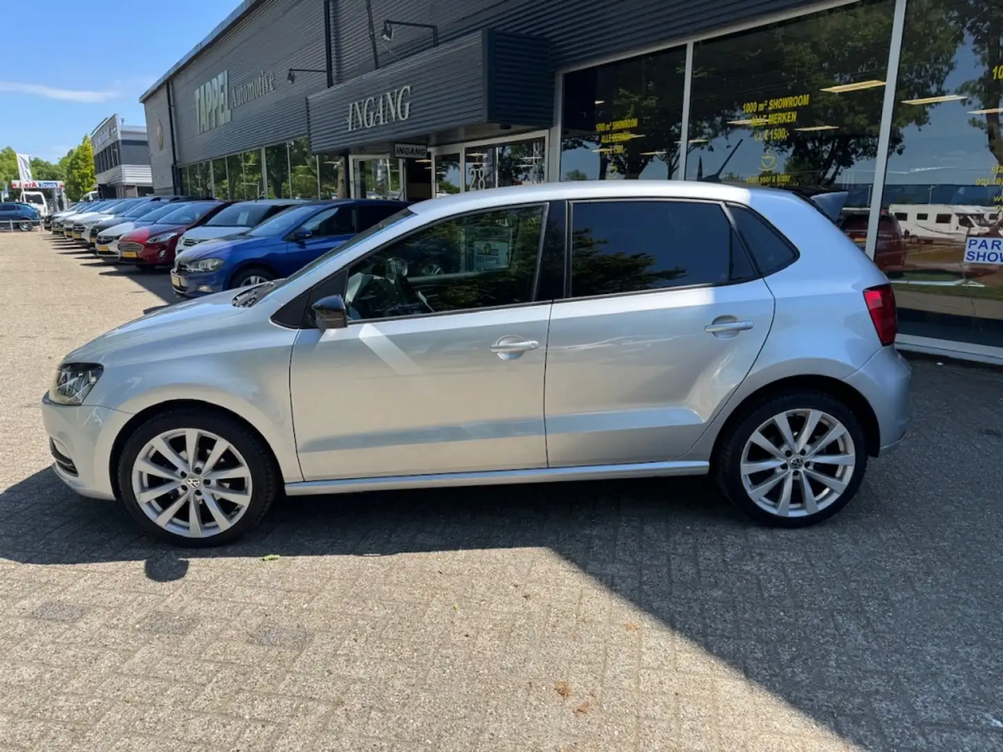 Volkswagen Polo 1.2 TSI Comfortline Gris - 2