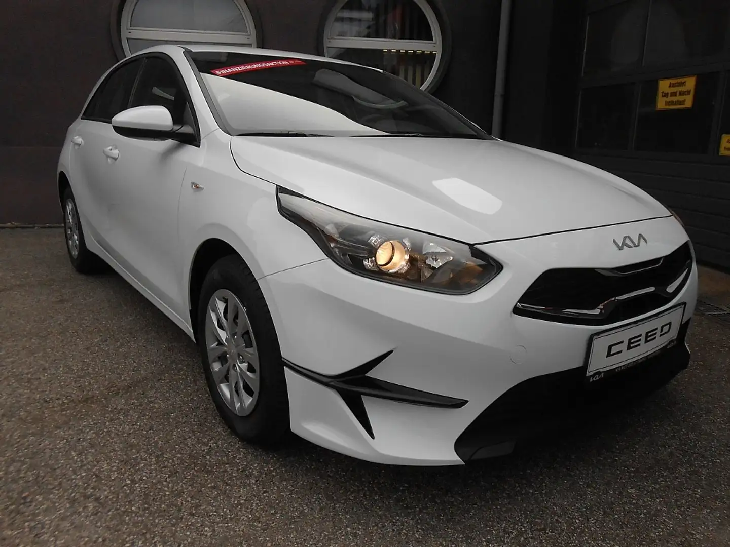 Kia Ceed / cee'd ceed 1,0 T-GDI GPF Titan Weiß - 1